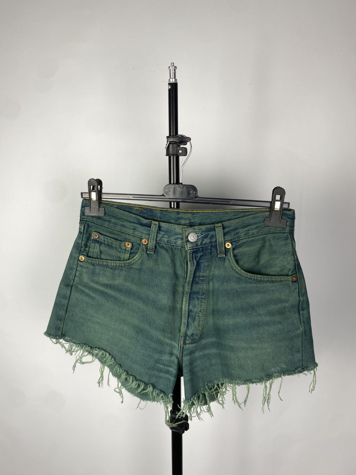 Levi's Vintage Clothing × Vintage Vintage 90s Levi’s Y2K Women’s Denim Shorts Size 29" - 1 Thumbnail