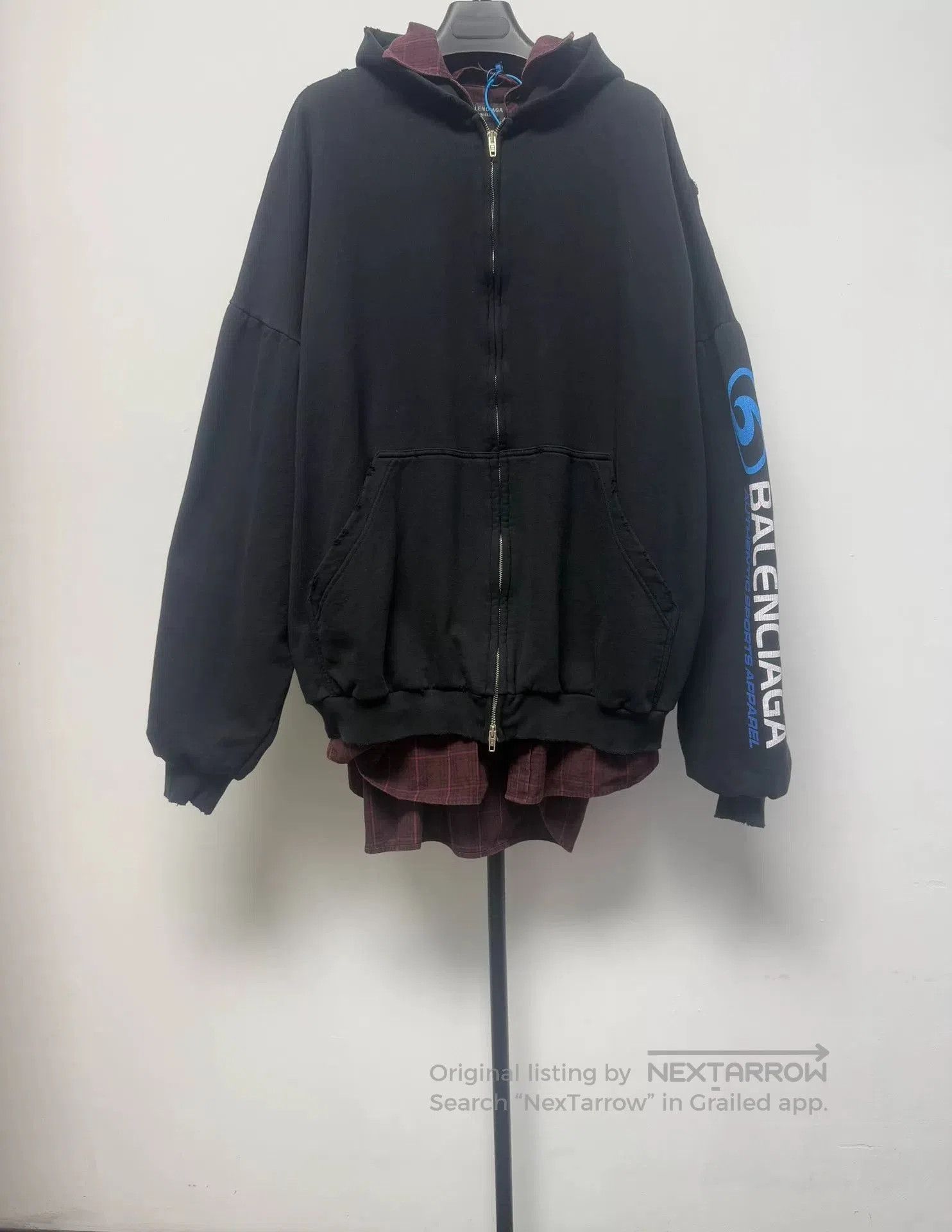 Balenciaga Balenciaga Layered Zip Hoodie. Size M / US 6-8 / IT 42-44 - 1 Thumbnail