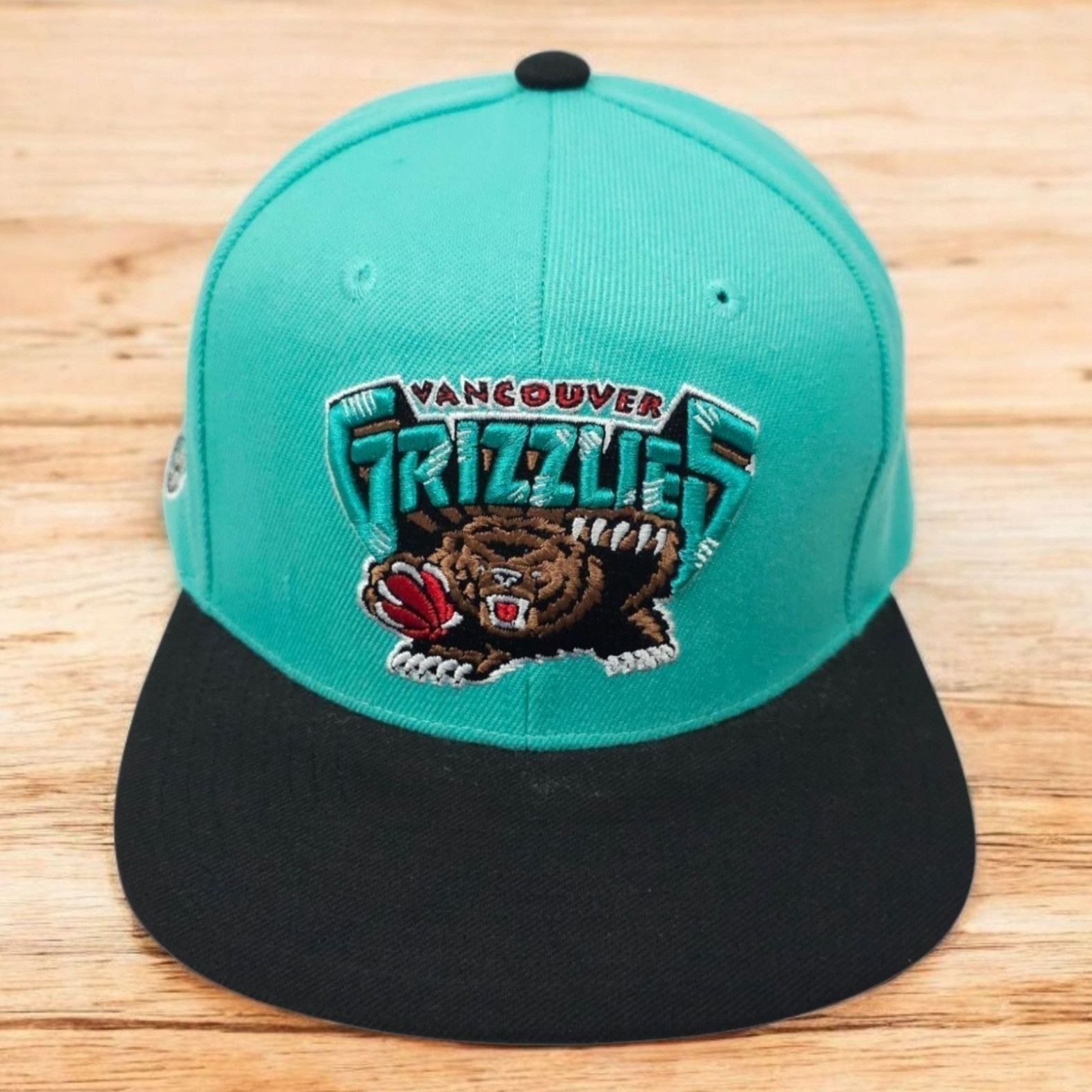 Mitchell & Ness Vancouver Grizzlies Embroidered 3D Logo Snapback Cap Trucker Size ONE SIZE - 1 Thumbnail