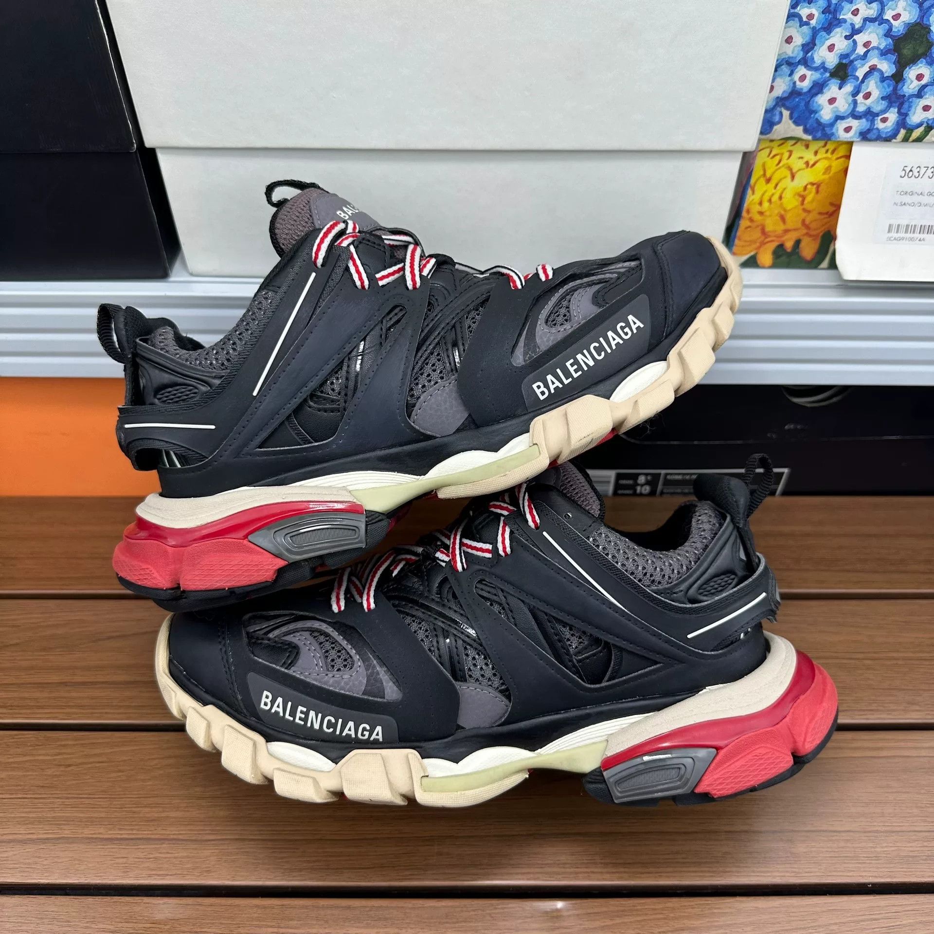 Balenciaga Balenciaga Pink Lowtop Sneakers it_36 Women Size US 6 / IT 36 - 1 Thumbnail