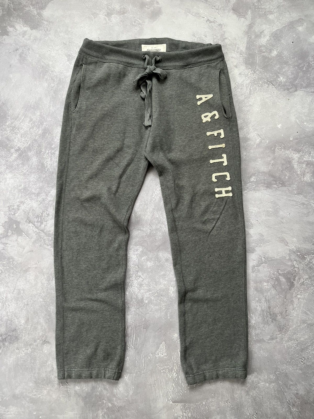 Abercrombie & Fitch VINTAGE ABERCROMBIE & FITCH GRAY SWEATPANTS MEDIUM Size US 32 / EU 48 - 1 Thumbnail