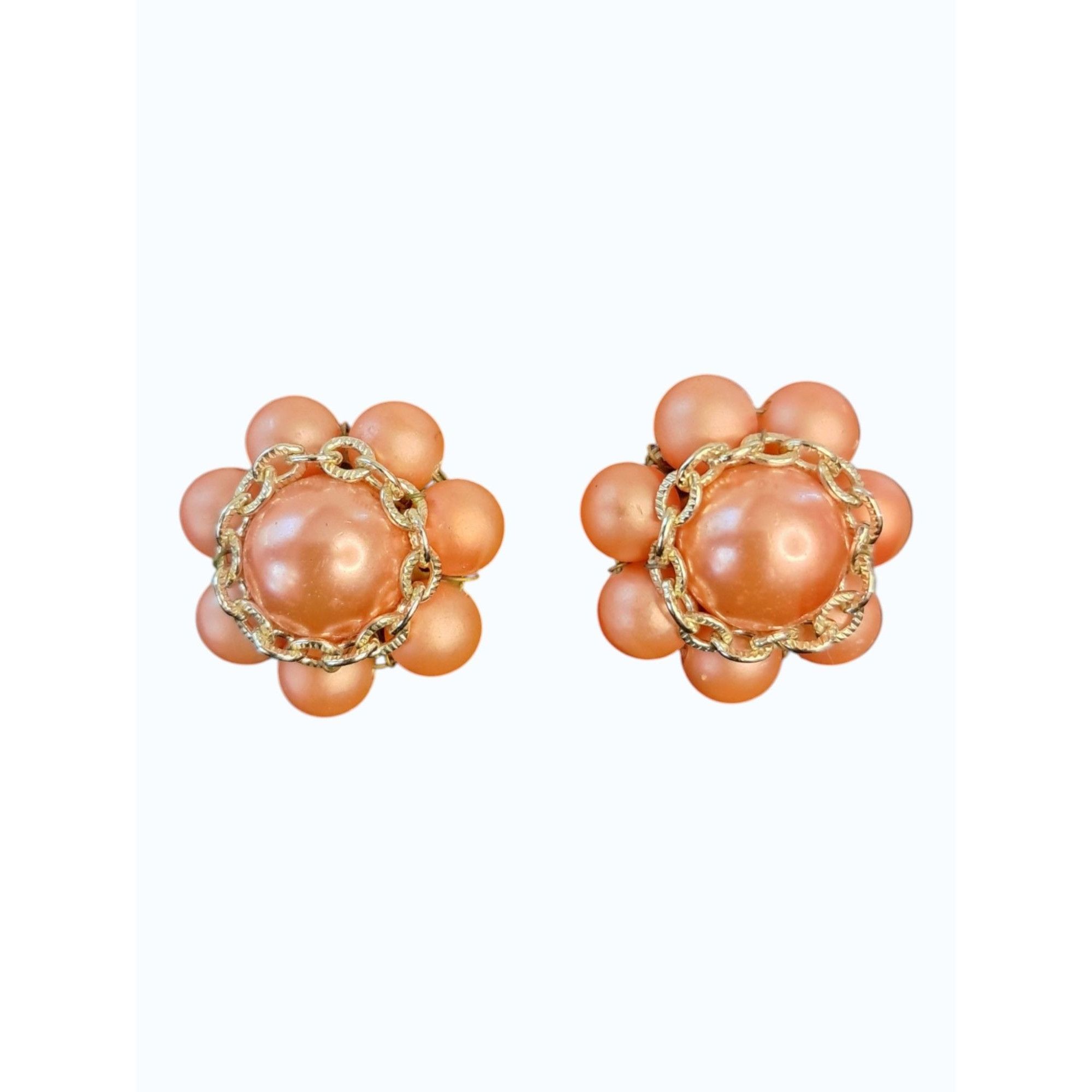 Other Archival 1950s "Japan" Salmon Pearl Cluster Clip-Ons Size ONE SIZE - 10 Thumbnail
