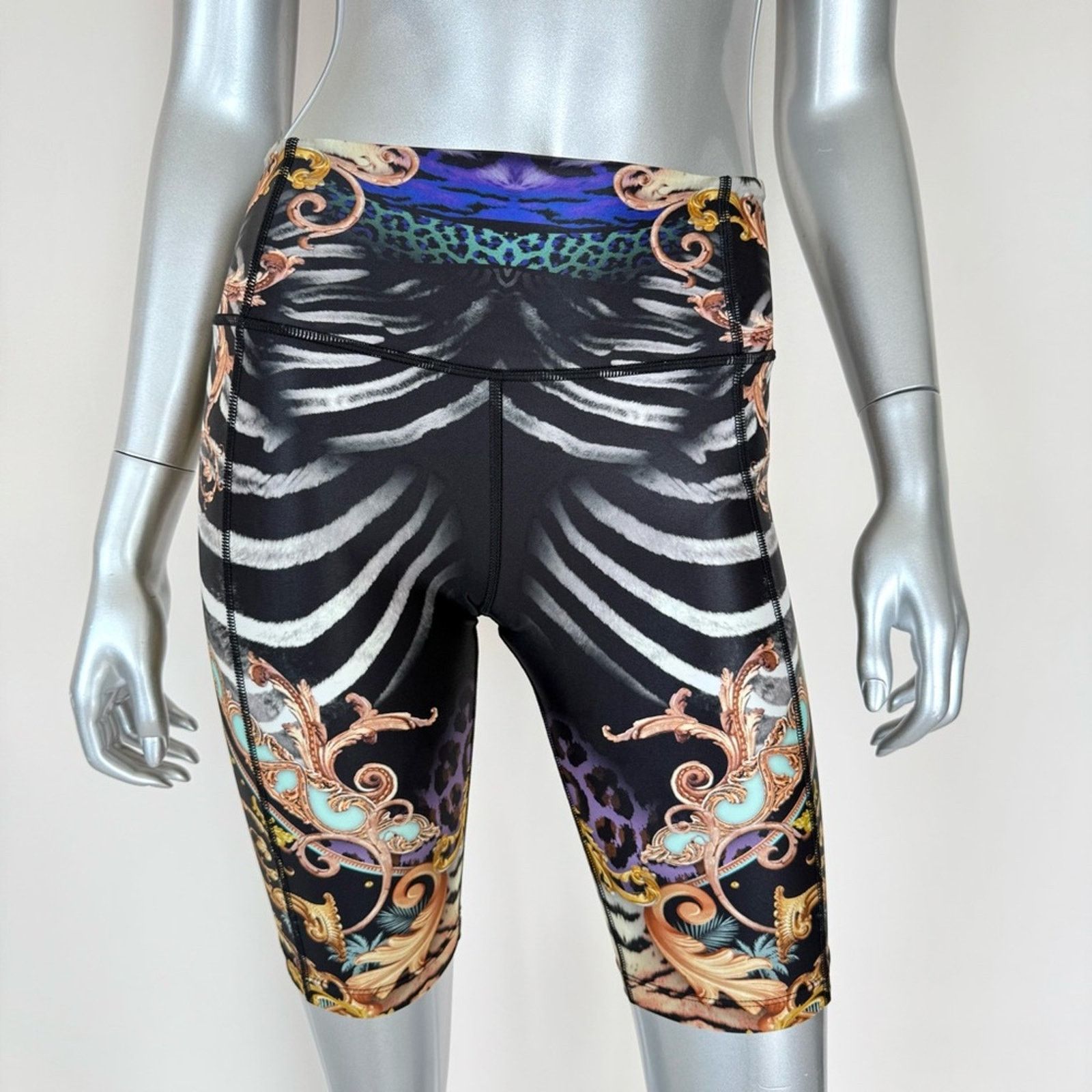CAMILLA NWT!!! Camilla women bike shorts size XS Retail 229$ Size 27" / US 4 / IT 40 - 2 Thumbnail