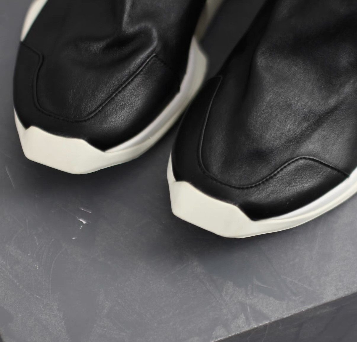 Rick Owens Rick Owens x Adidas Collaboration Tank Runner Sneakers Size US 8 / EU 41 - 3 Thumbnail