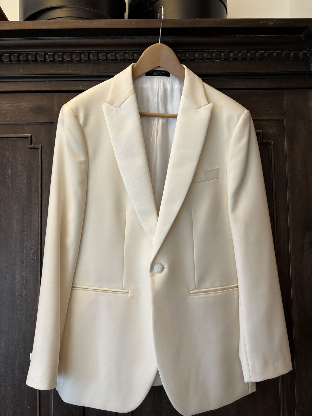 Banana Republic Off-White Slim Fit Tuxedo Jacket Size 38S - 1 Thumbnail