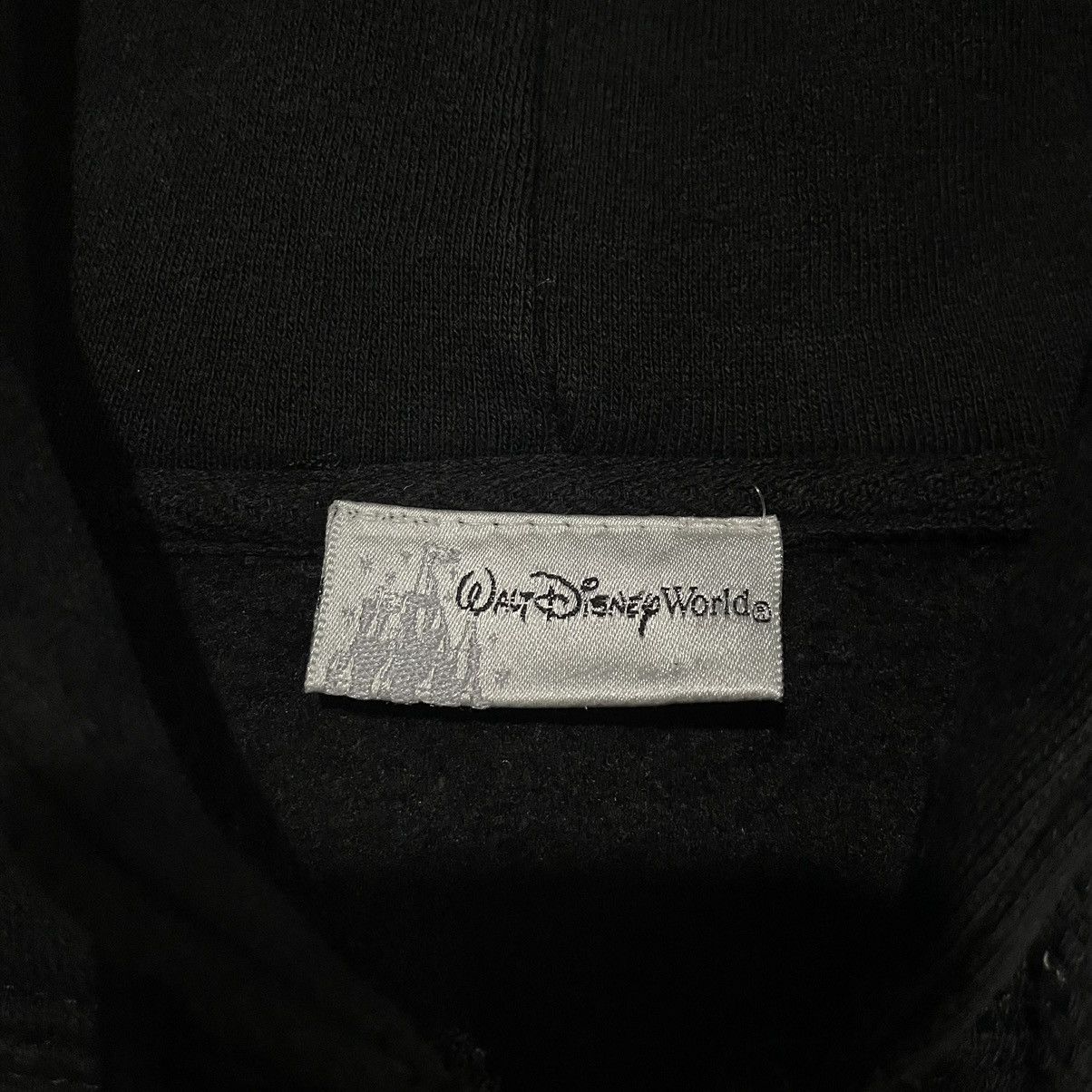 Disney 🔥Rare🔥Vintage Pirates Of The Caribbean OVP Hoodie Size US XL / EU 56 / 4 - 7 Thumbnail