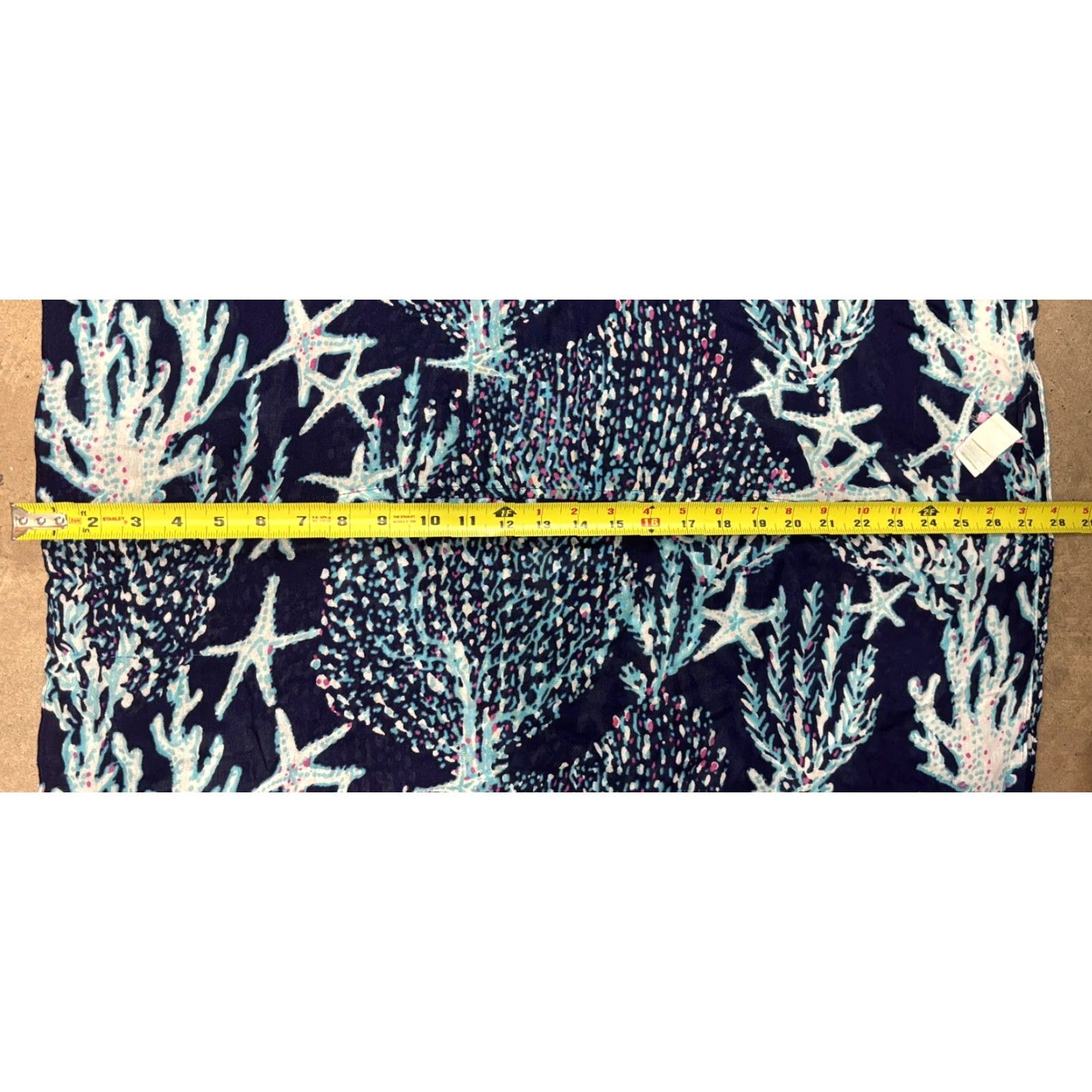 Lilly Pulitzer VINTAGE Lilly Pulitzer Women's Scarf Rayon Beach Starfish Navy 28x69 Tropical All-Season Size ONE SIZE - 5 Thumbnail