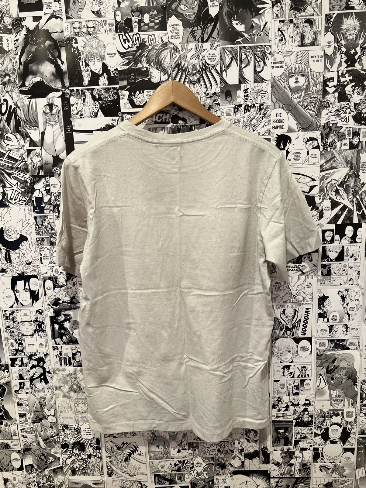 Uniqlo Kaws tee Size US M / EU 48-50 / 2 - 3 Thumbnail
