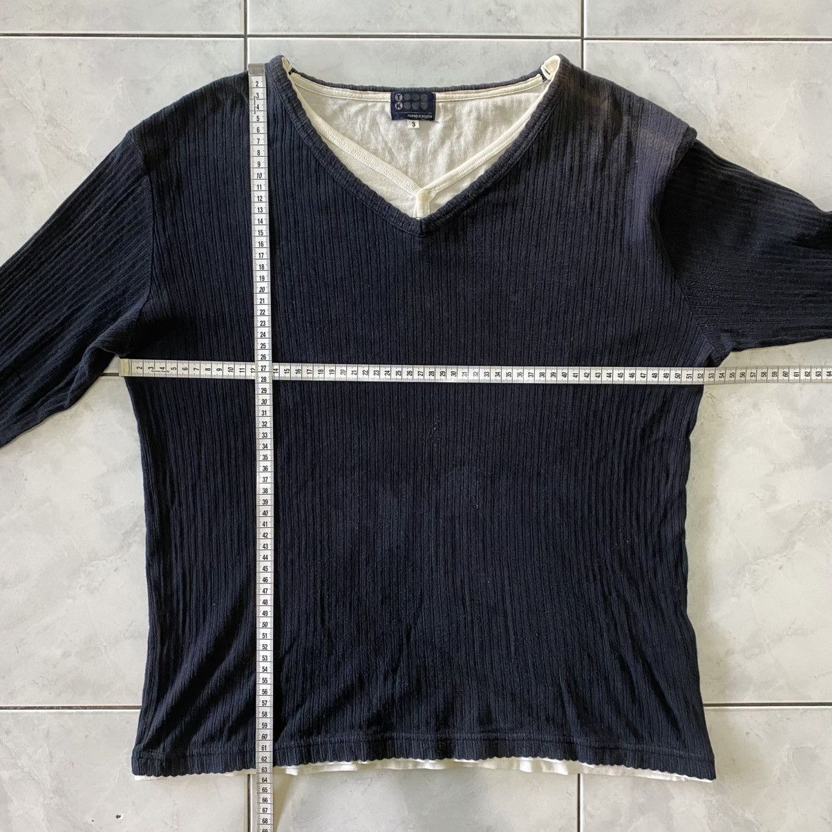 Takeo Kikuchi Takeo Kikuchi Ribbed V-neck With White Undershirt Layer Size US L / EU 52-54 / 3 - 17 Thumbnail
