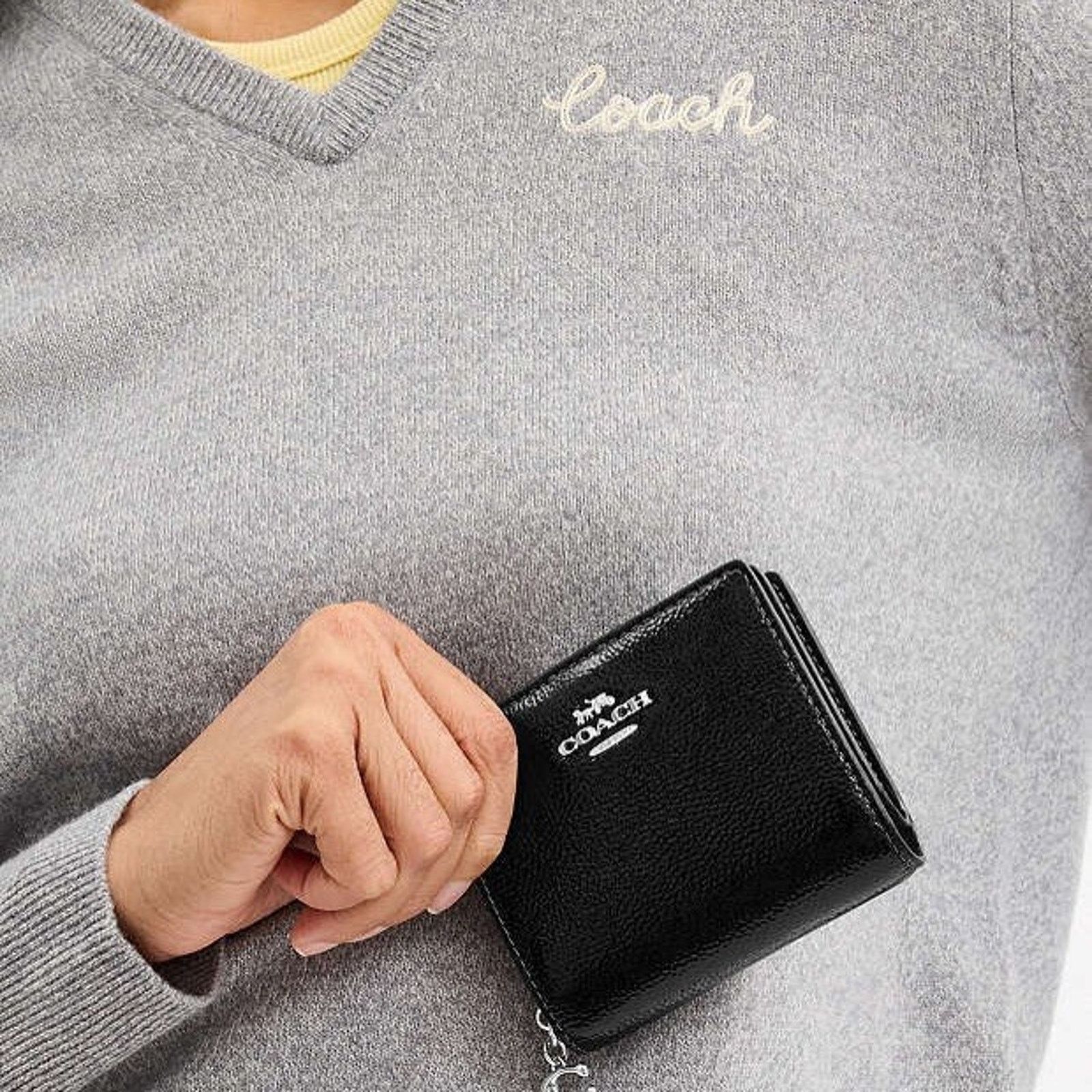 Coach NWT Coach Black Patent Leather Snap Small Wallet CW790 Size ONE SIZE - 9 Thumbnail