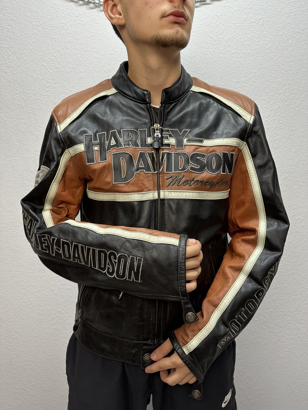 Vintage Harley Davidson popular leather jacket