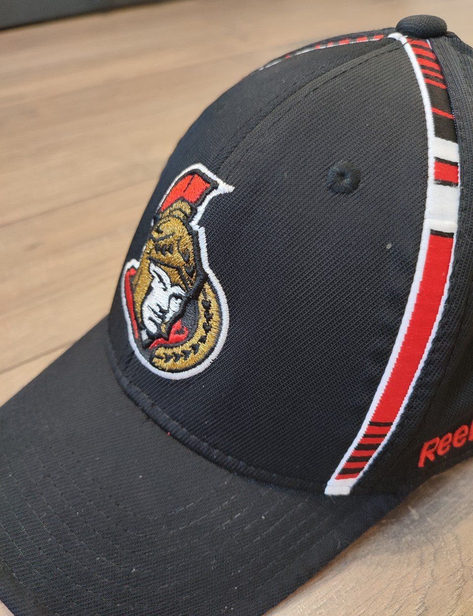NHL Vintage Reebok Hat NHL Ottawa Senators Cap M sz Size ONE SIZE - 4 Thumbnail