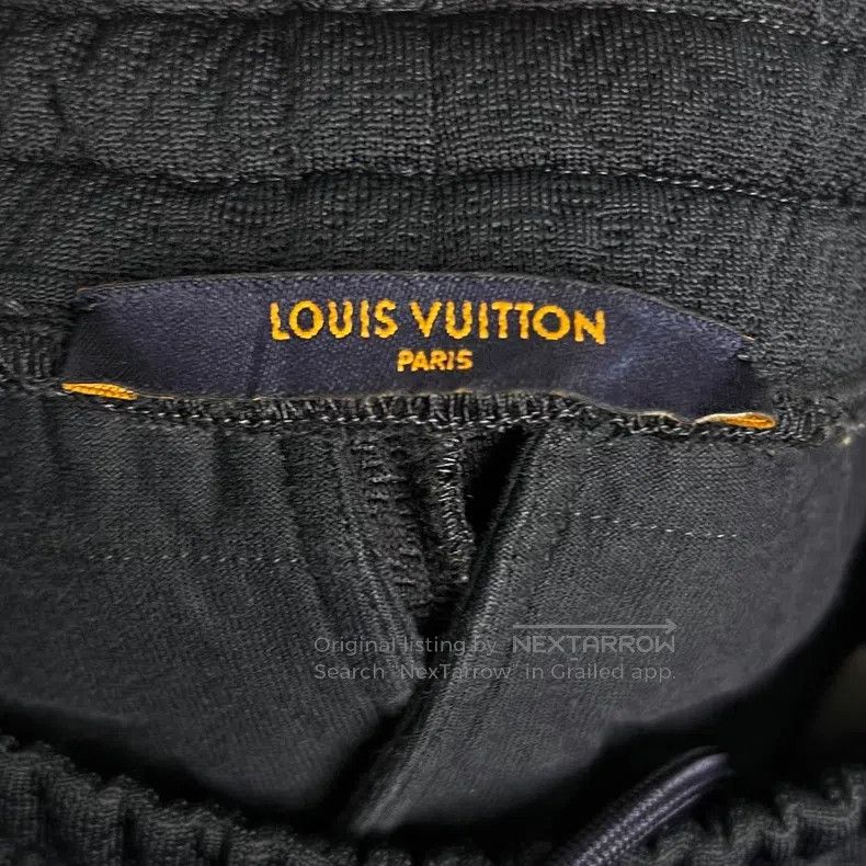 Louis Vuitton Louis Vuitton size s Solid embossed presbyopic lace-up knit Size US 28 / EU 44 - 4 Thumbnail