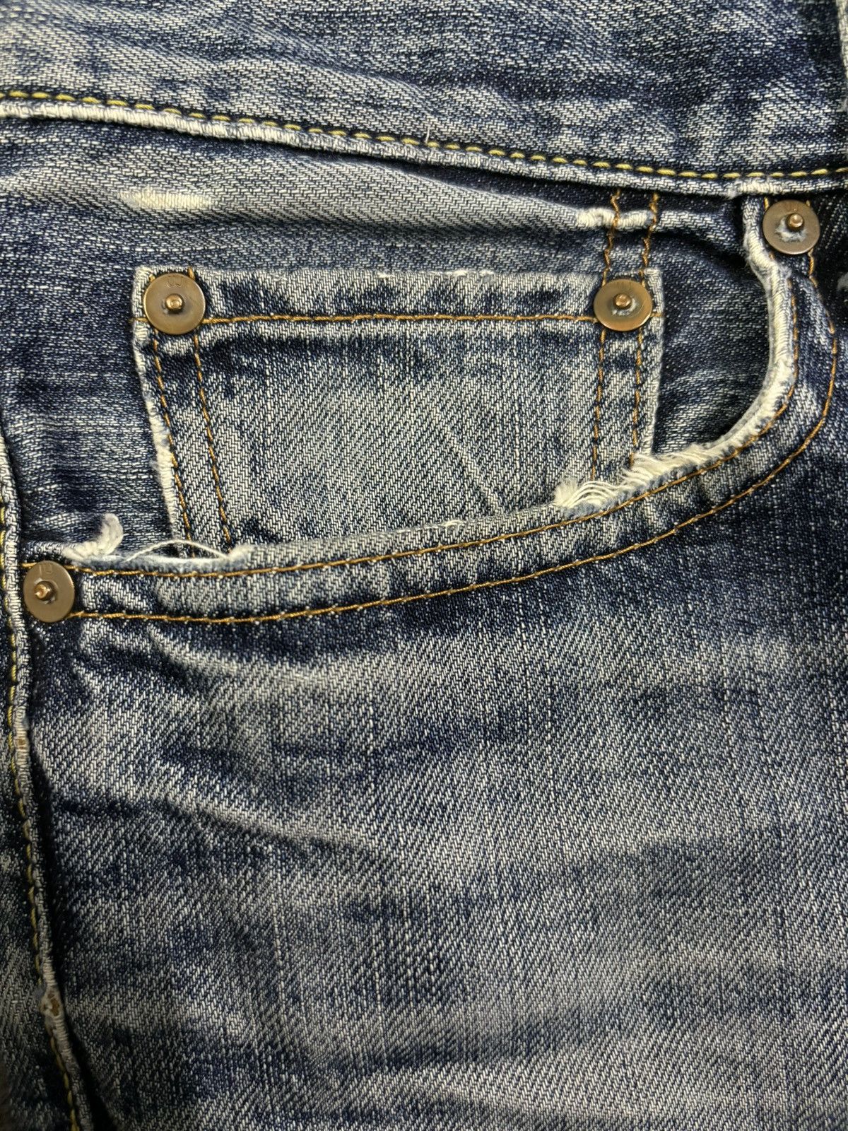 Undercover × Uniqlo Vintage Uniqlo UJ S002 Blue Wash Loose Distressed Jeans Size US 34 / EU 50 - 5 Thumbnail