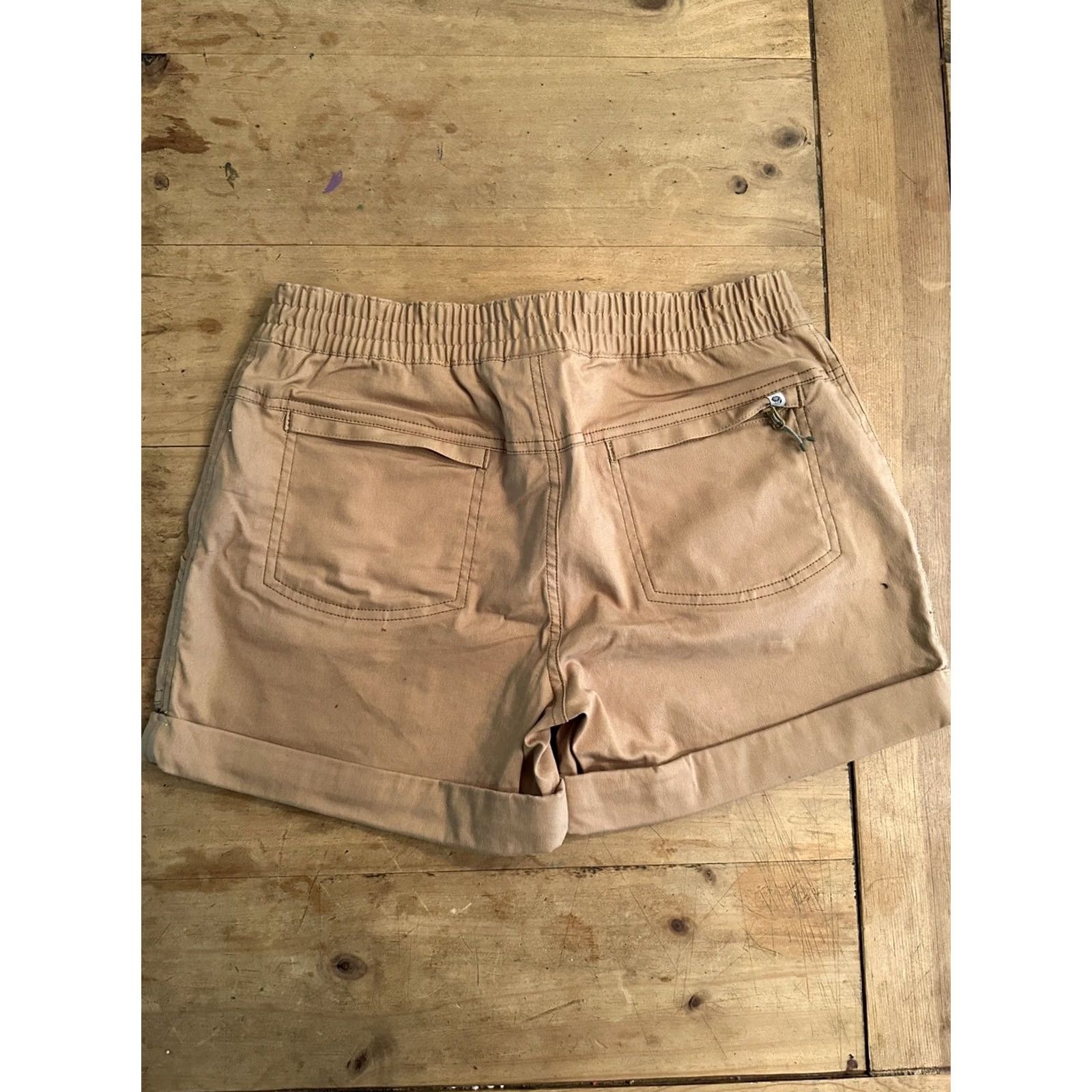 Mountain Hardwear VINTAGE Mountain Hardwear Women’s Khaki Nylon Cargo Shorts Size 2 4” Inseam Size 24" / US 00 / IT 34 - 6 Thumbnail