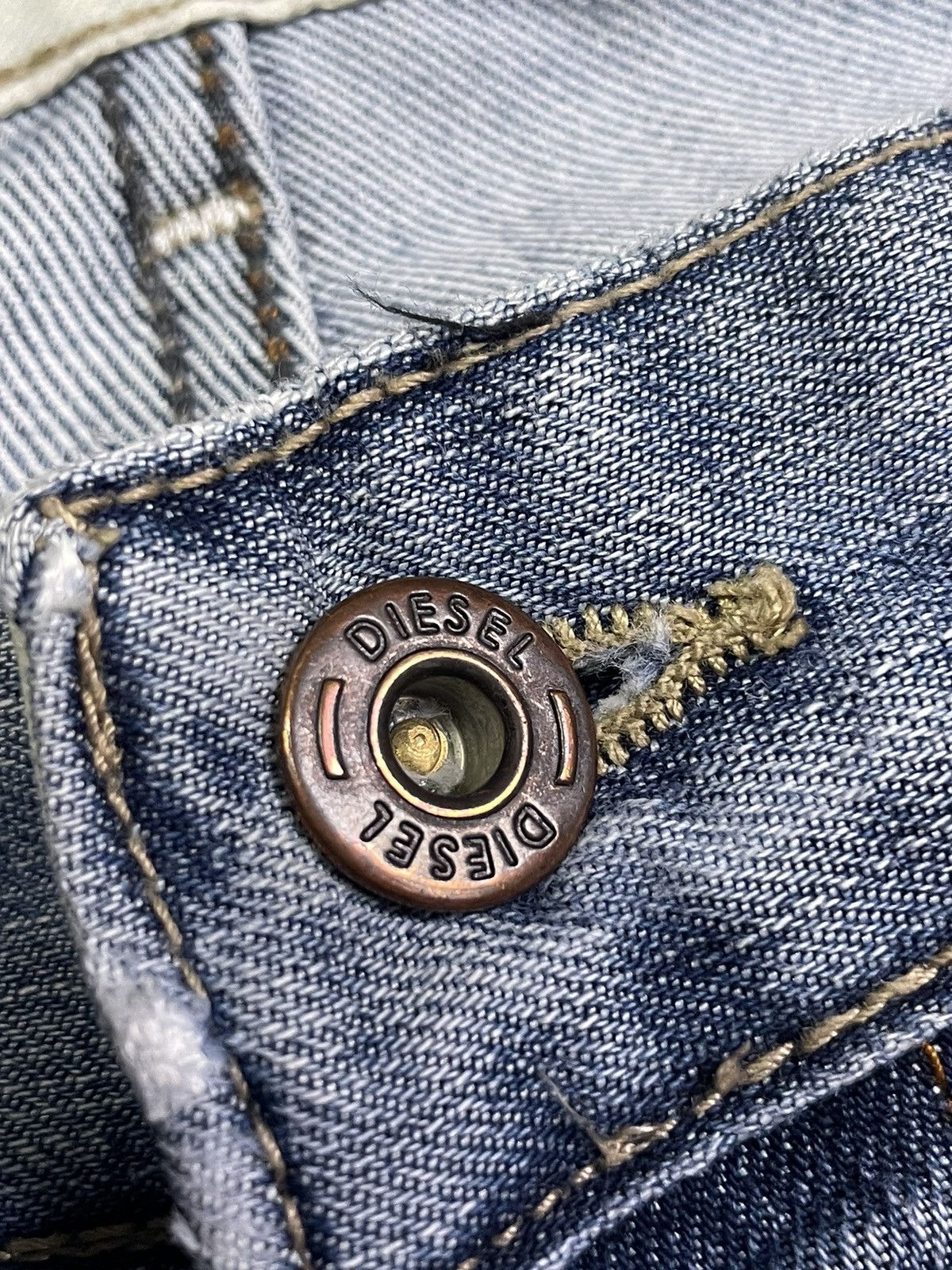Diesel Vintage Diesel Y2K Denim Jeans 00’s Distressed RARE Size US 33 - 9 Thumbnail