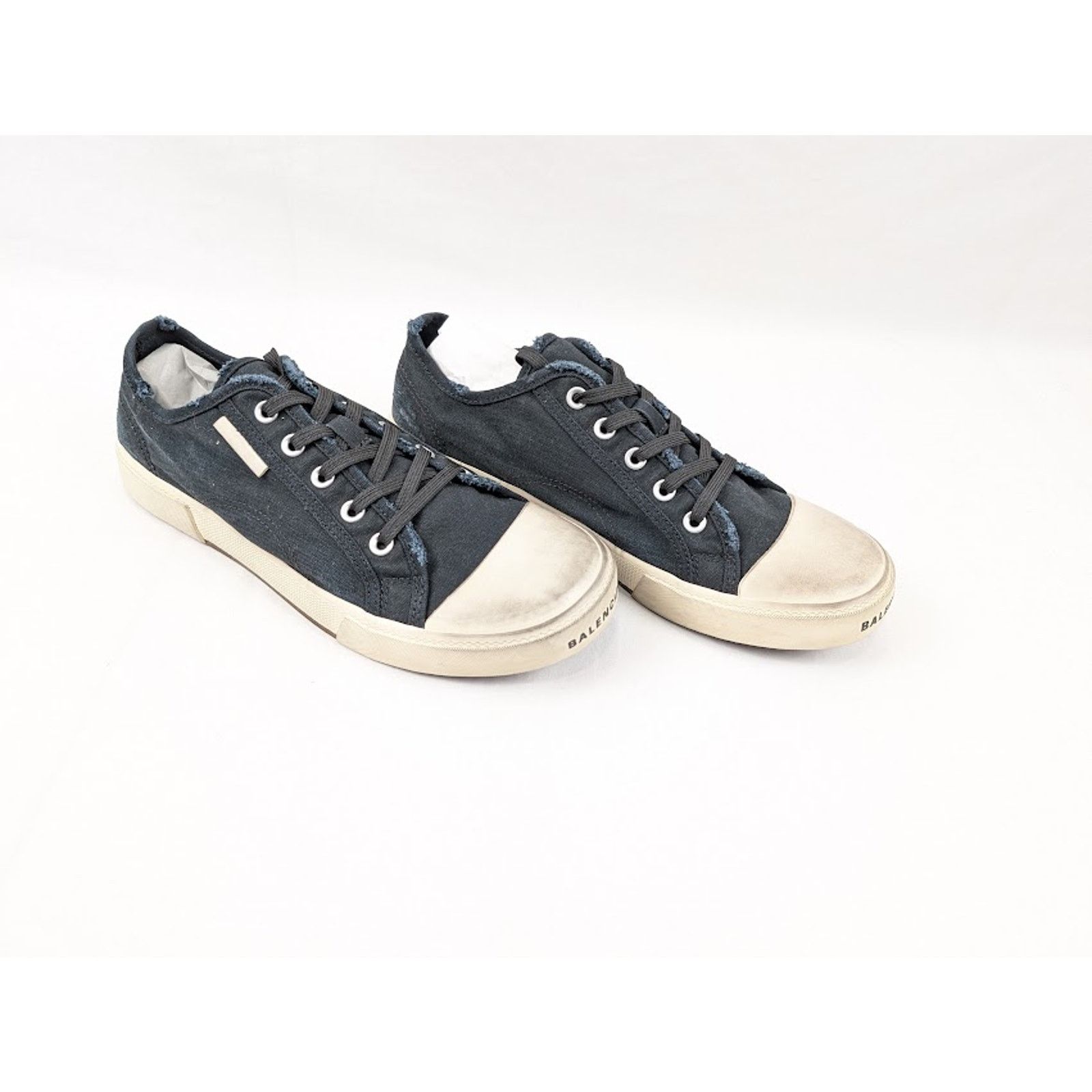 Balenciaga o1rshd1 Paris Low-Top Sneakers in Black/White Size US 10 / EU 43 - 13 Thumbnail