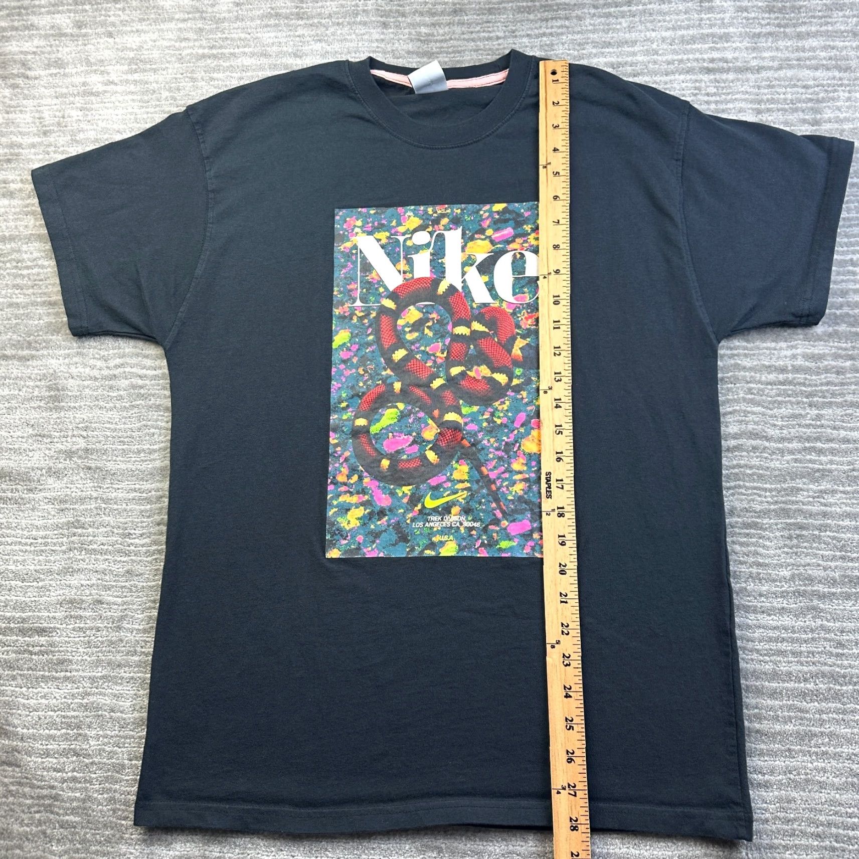 Nike Nike Shirt Mens Medium Black Graphic Sportswear Cuasl Size US M / EU 48-50 / 2 - 7 Thumbnail