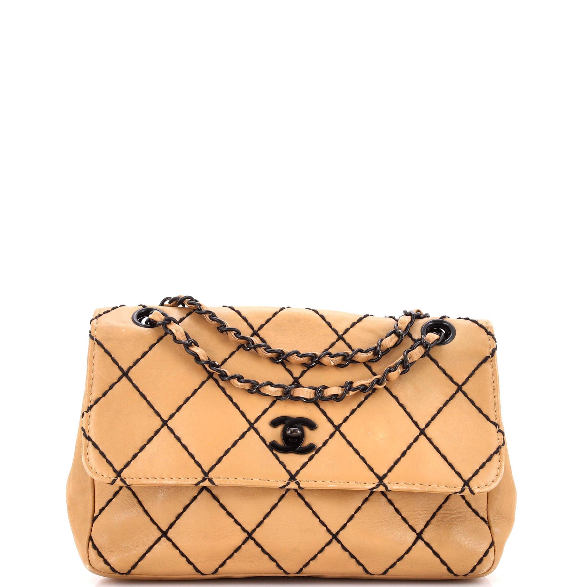 Chanel Surpique Flap Bag Size ONE SIZE - 1 Thumbnail