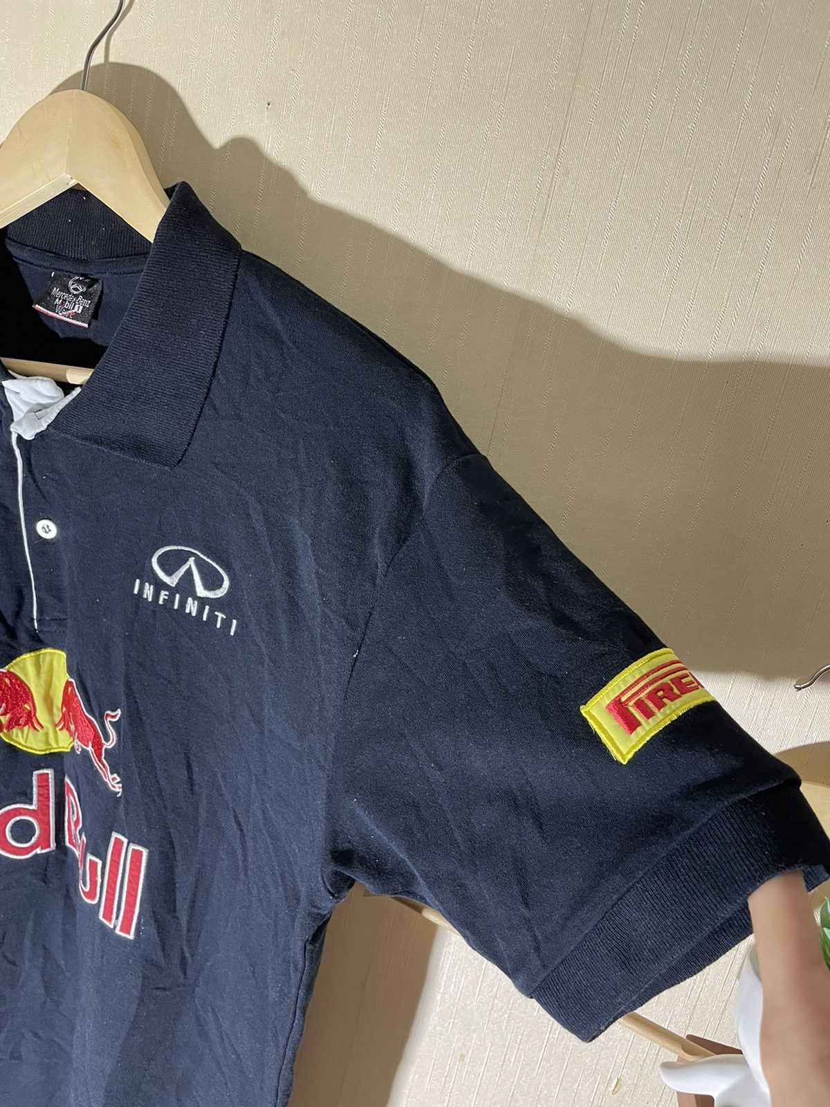Vintage Infiniti red bull vintage racing T shirt streetwear Size US XL / EU 56 / 4 - 7 Thumbnail