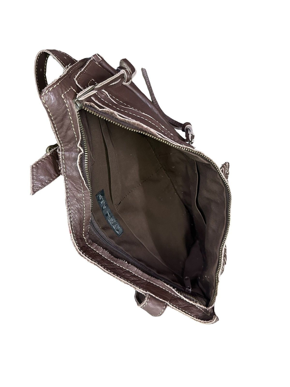 Japanese Brand A.I.P LEATHER CROSSBODY BAG Size ONE SIZE - 5 Thumbnail