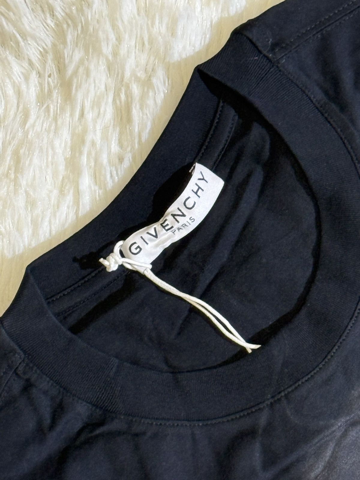 Givenchy Givenchy black t shirt Size US M / EU 48-50 / 2 - 3 Thumbnail