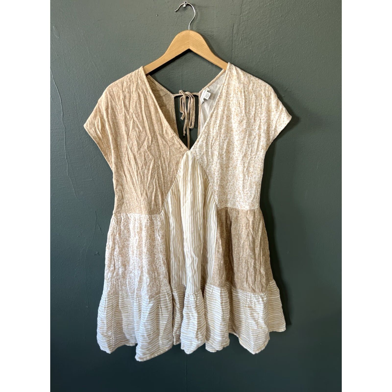 American Eagle Outfitters VINTAGE American Eagle Outfitters Womens Brown Patchwork Short Sleeve Blouse Size Small Size S / US 4 / IT 40 - 2 Thumbnail