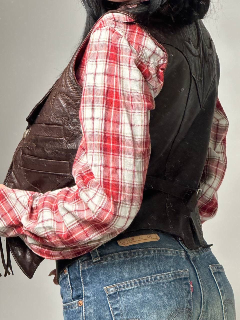 Cowboy Equipment 80s Cowboy Handmade Wester Leather Vest Mexico Vintage Spain Size S / US 4 / IT 40 - 4 Thumbnail