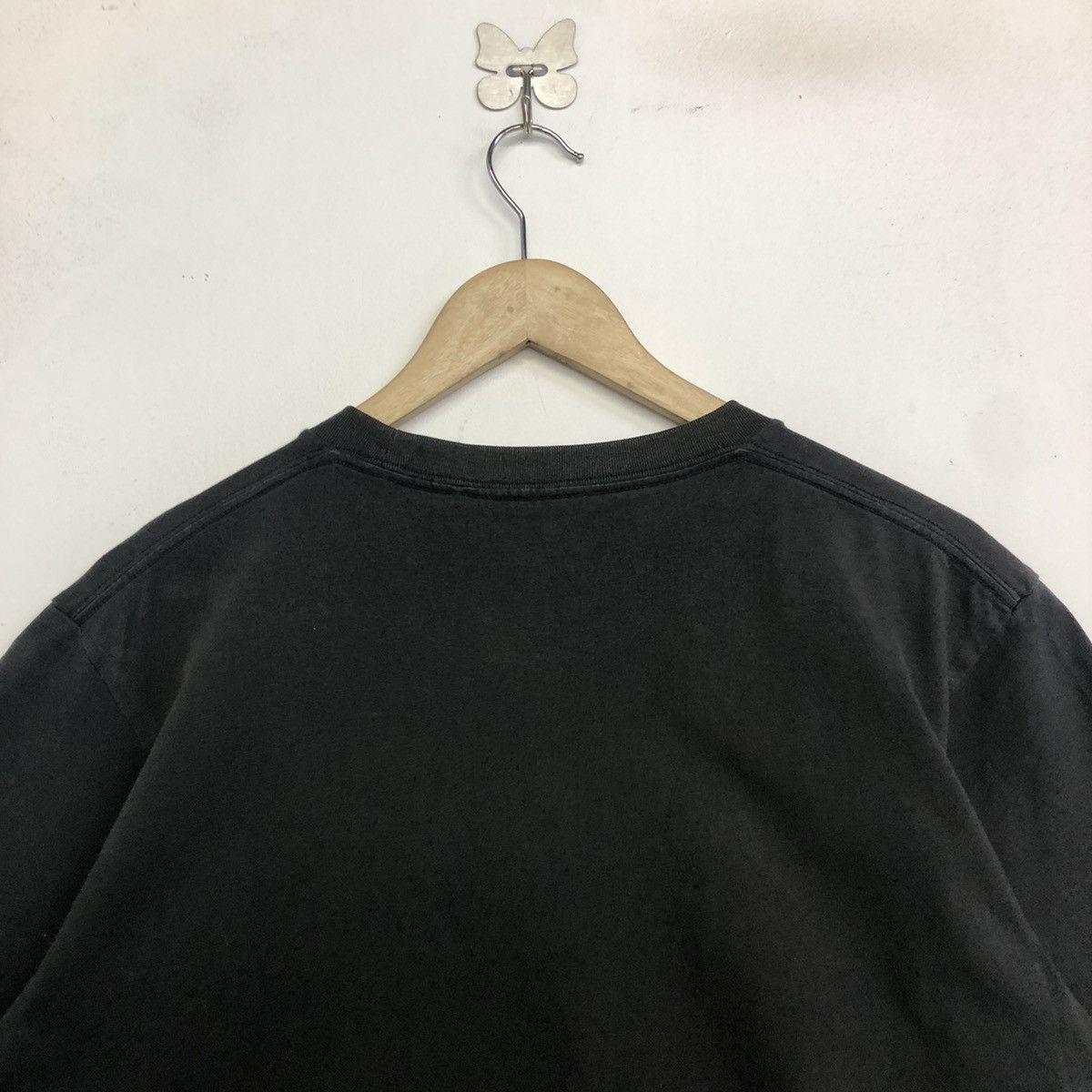 Kaws KAWS Tokyo First X Uniqlo Graphic Tshirt Size US L / EU 52-54 / 3 - 11 Thumbnail