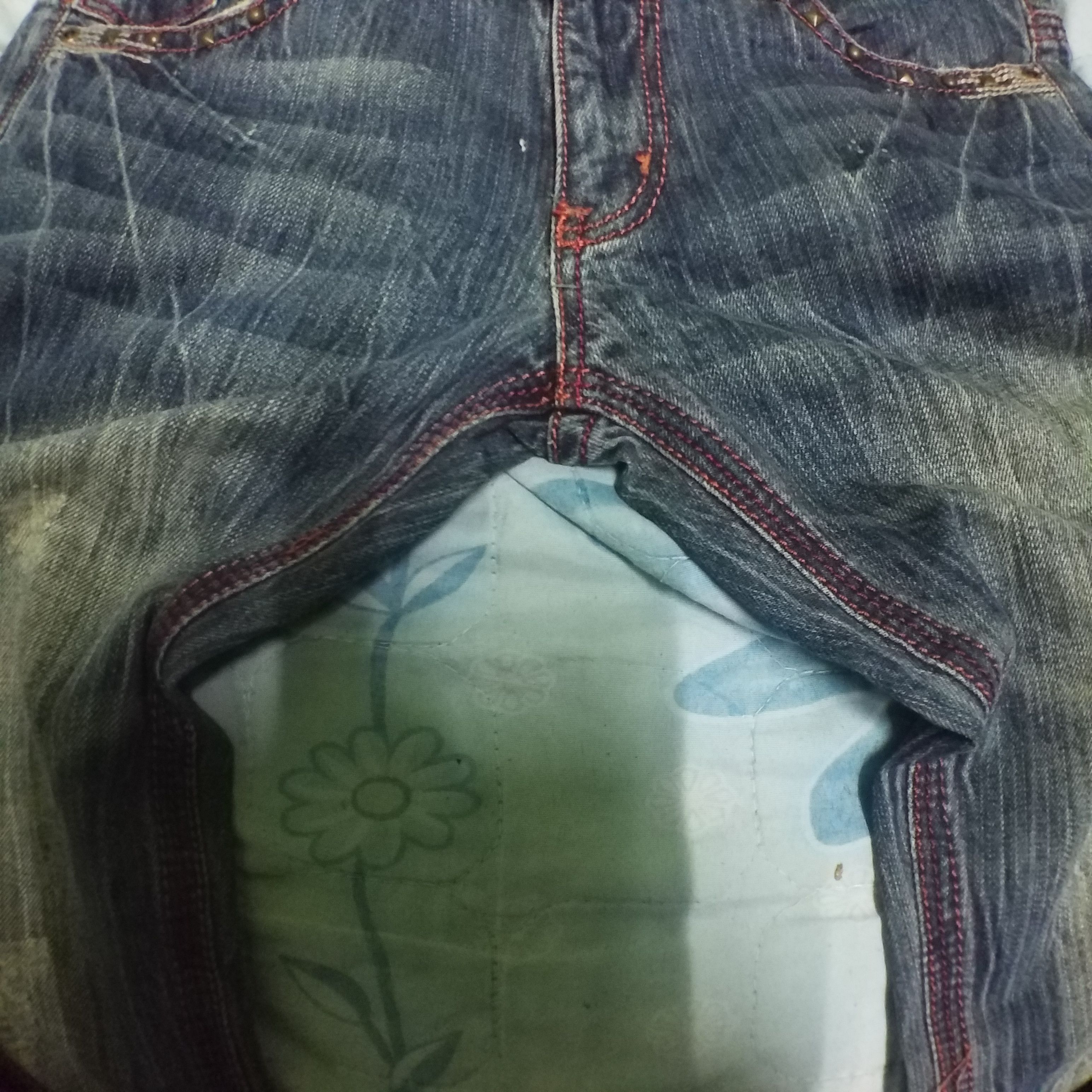 Japanese Brand shinehill distress denim with stud bell bottom Size 32" / US 10 / IT 46 - 4 Thumbnail
