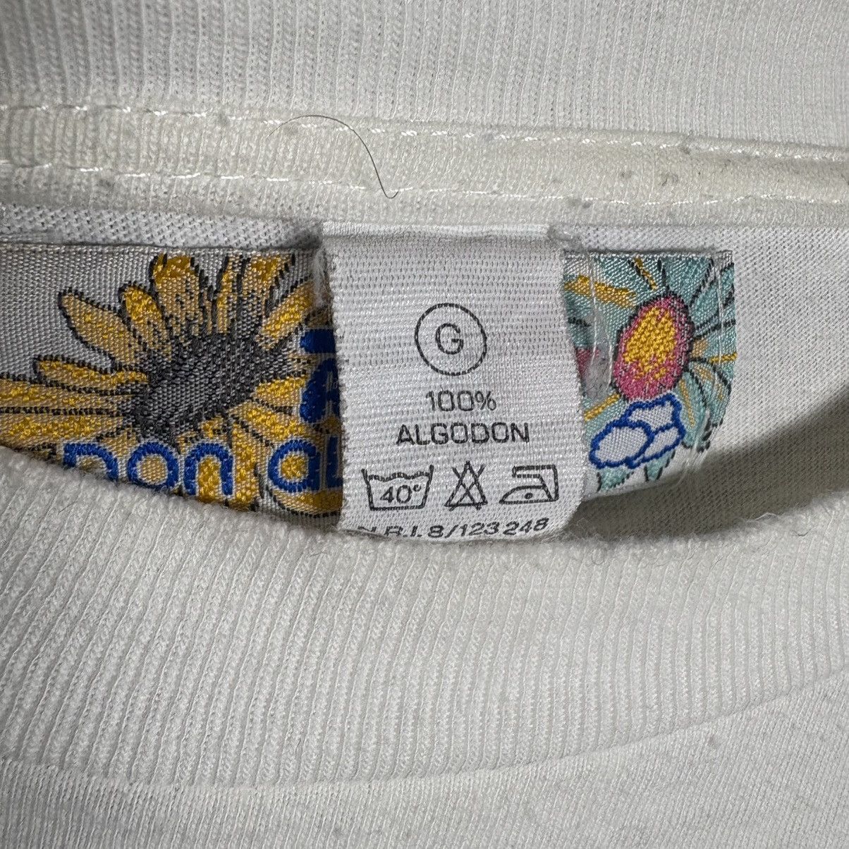 Vintage Vintage 90s Si tu la manges Apple World Graphic T-Shirt Size US L / EU 52-54 / 3 - 3 Thumbnail