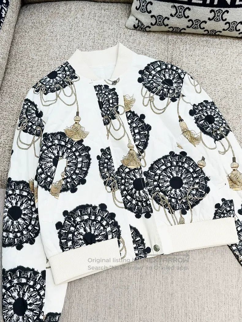 Hermes Hermes White Base Daisies Floral Pattern Two-Sided Long Sl Size XS / US 0-2 / IT 36-38 - 2 Thumbnail