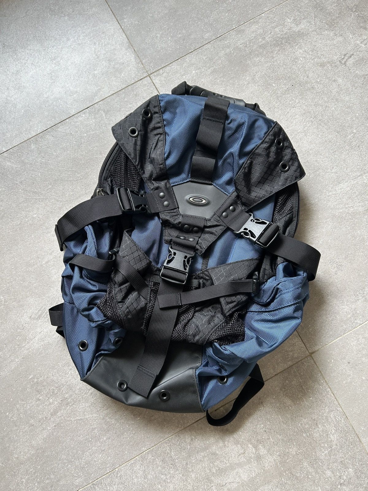 Oakley 2000s Oakley Icon Backpack 2.0 Tactical Size ONE SIZE - 4 Thumbnail