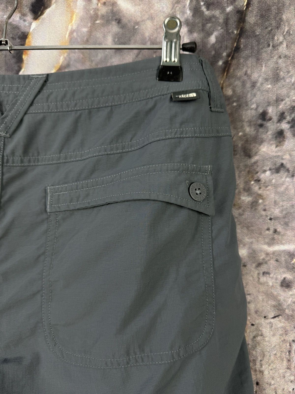 Arc'teryx × The North Face Women’s The North Face Shorts Outdoor Size EU 8 Size 30" / US 8 / IT 44 - 13 Thumbnail