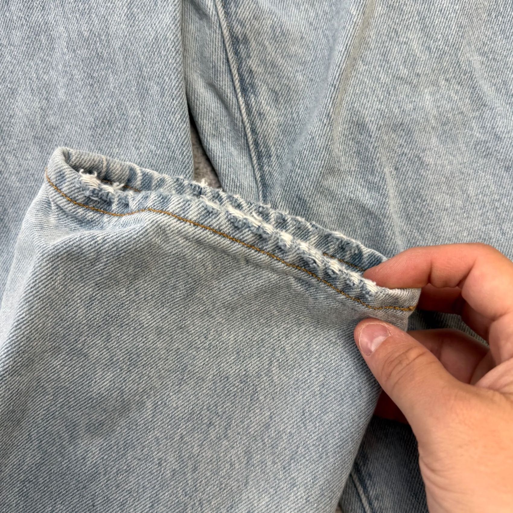 Abercrombie & Fitch Abercrombie & Fitch Jeans Mens 28x32 Blue Light Wash Loose Straight Rigid Denim Size US 28 / EU 44 - 5 Thumbnail
