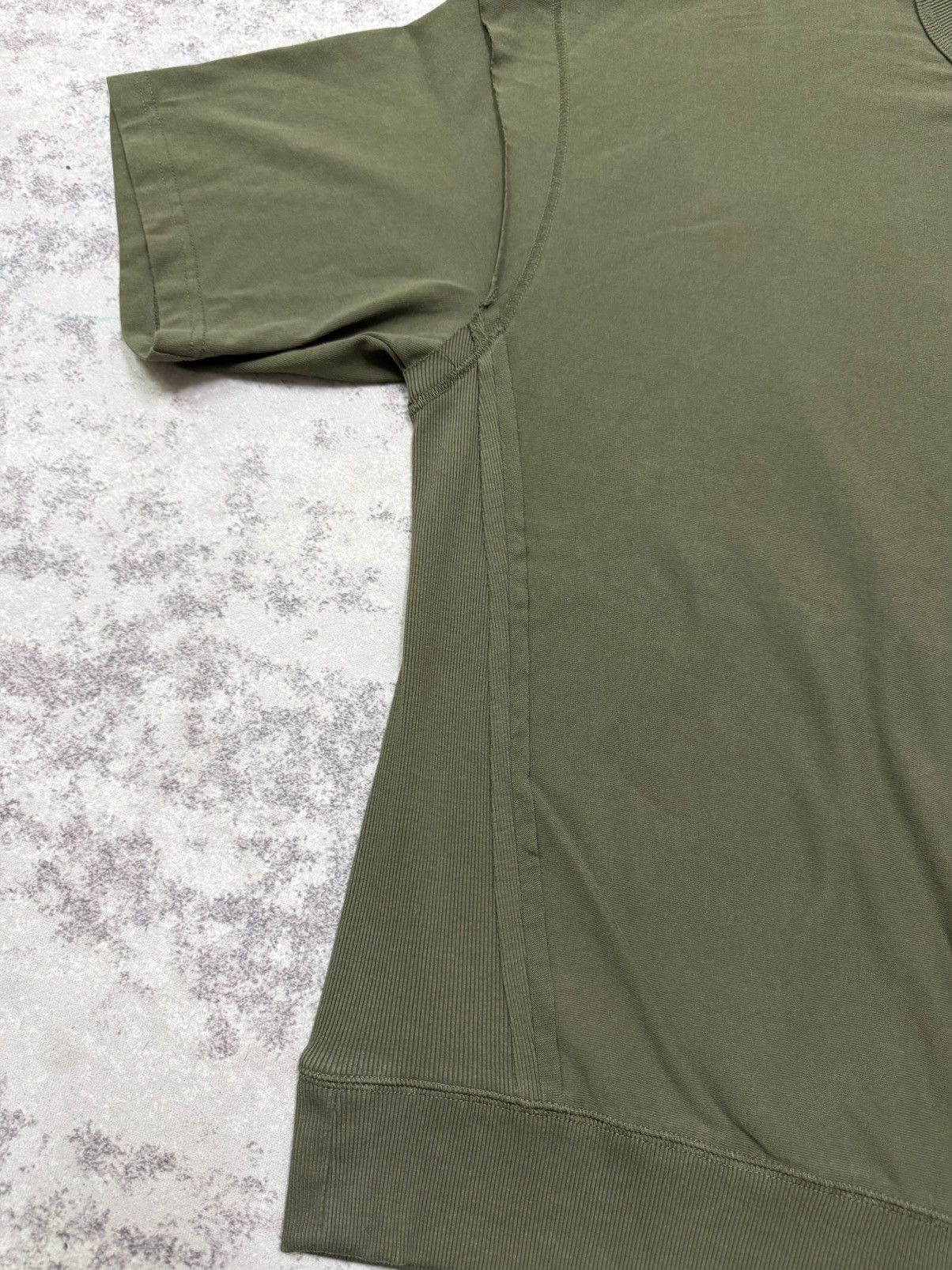 GU GU OLIVE GREEN SHORTSLEEVE SWEATSHIRT Size US XL / EU 56 / 4 - 4 Thumbnail