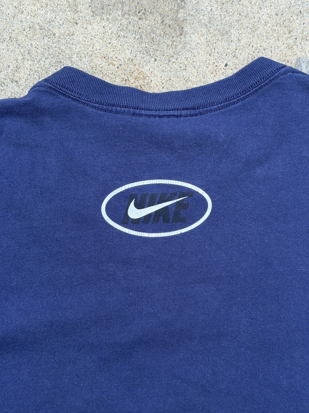 Nike Vintage Nike Big Swoosh 90's T-shirt Size US L / EU 52-54 / 3 - 4 Thumbnail
