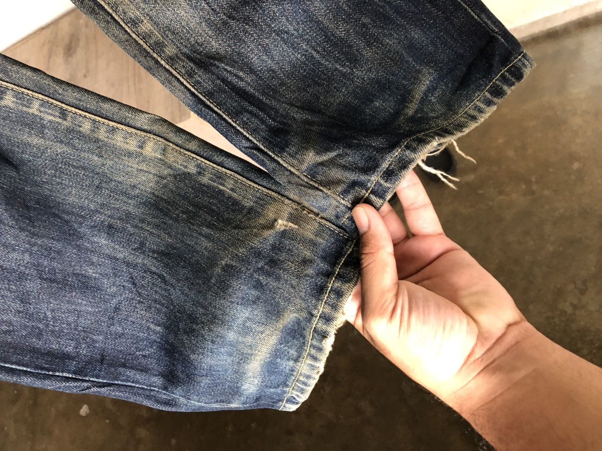 Uniqlo Uniqlo Flare Distressed Kaihara Denim Wax Jeans Straight Cut Size US 35 - 11 Thumbnail