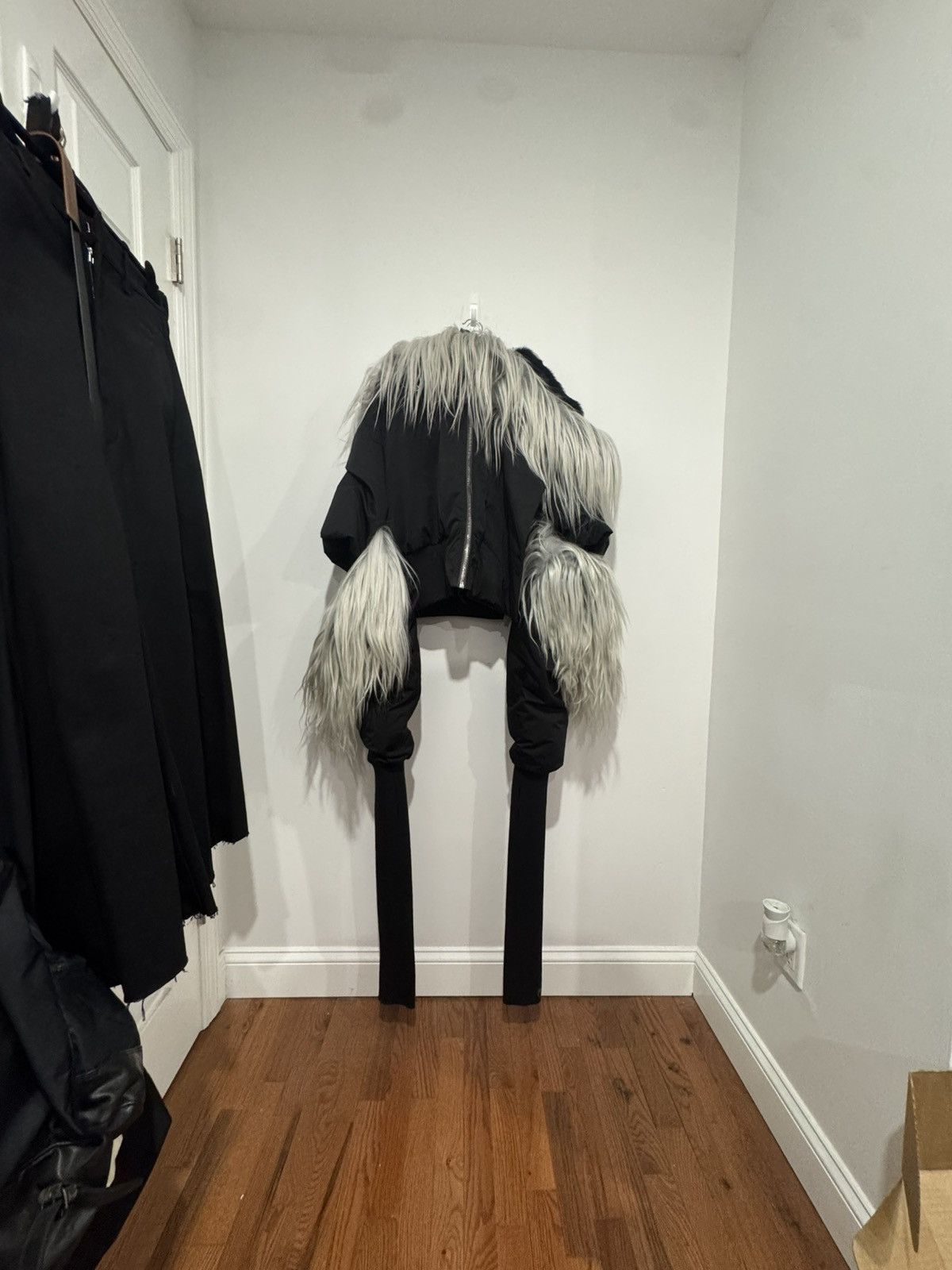 Rick Owens Rick Owens FW22 Strobe Alice Gauntlet Parka Size US M / EU 48-50 / 2 - 2 Thumbnail
