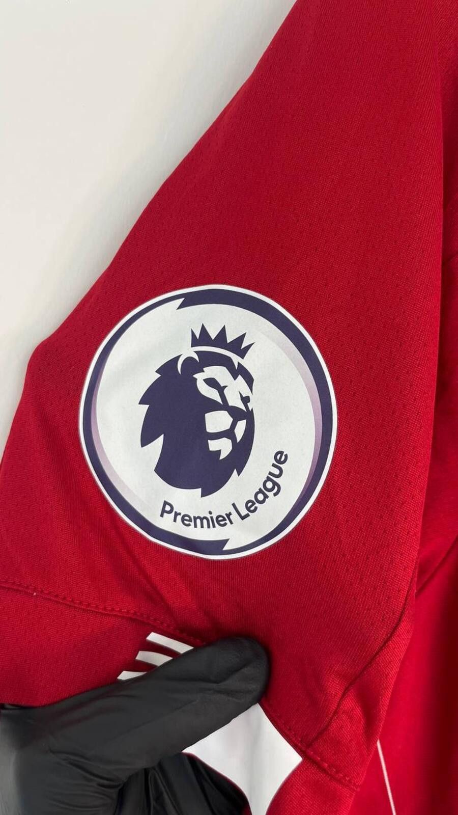New Balance Liverpool FC 2020/21 Home Premier League Soccer Jersey Size US M / EU 48-50 / 2 - 3 Thumbnail