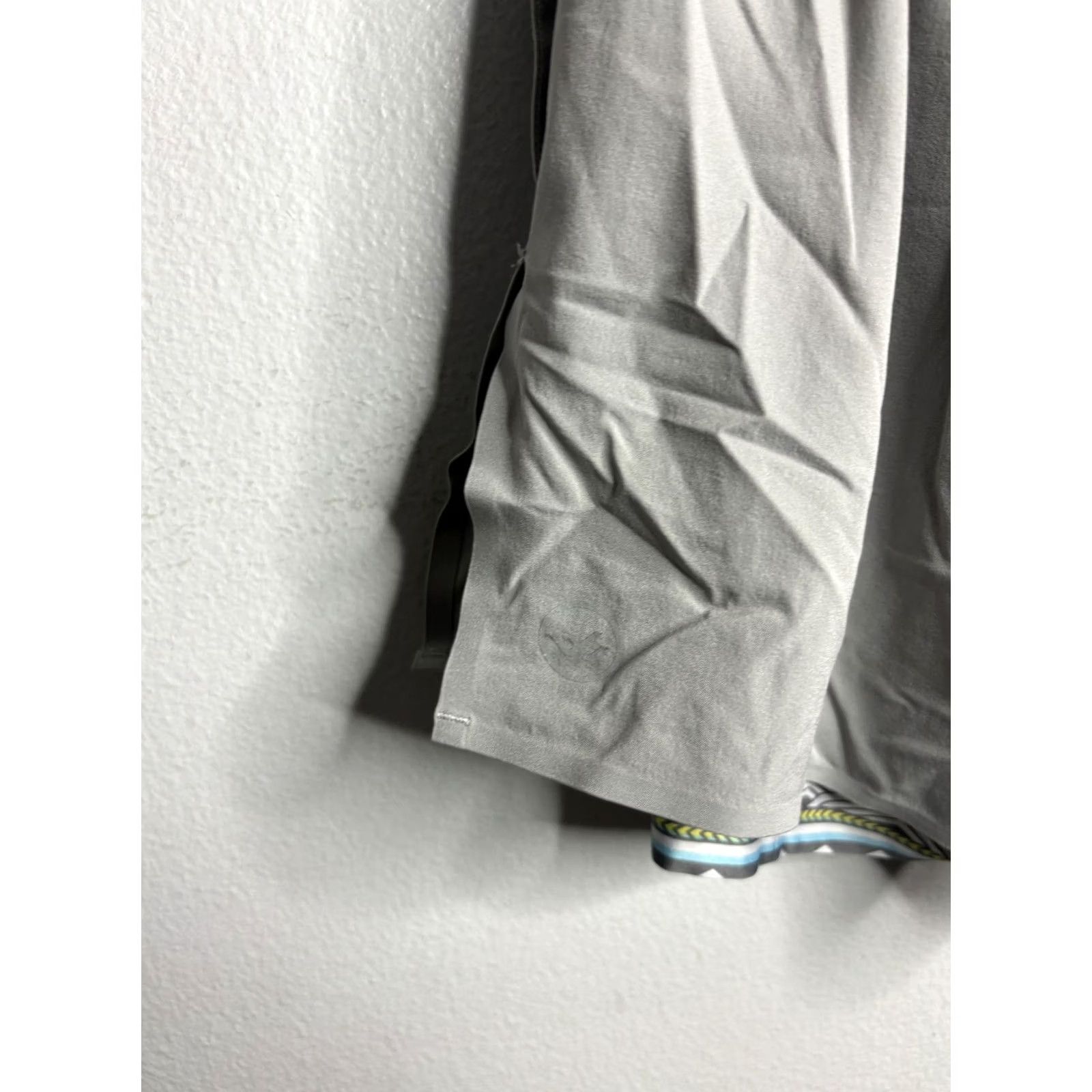 Vintage WOWIE Shorts Mens S Gray Lined Athletic Running Gym Training Drawstring Subtle WOWIE Logo Size US 29 - 5 Thumbnail