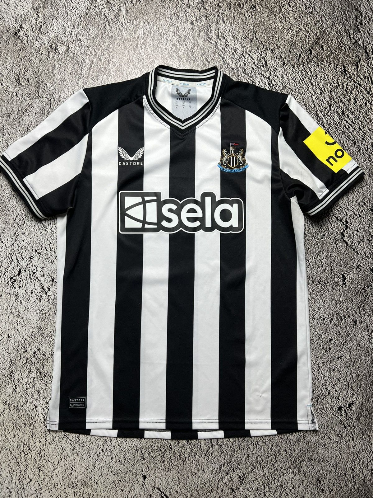 Castore Castore Newcastle United jersey Size US L / EU 52-54 / 3 - 1 Thumbnail