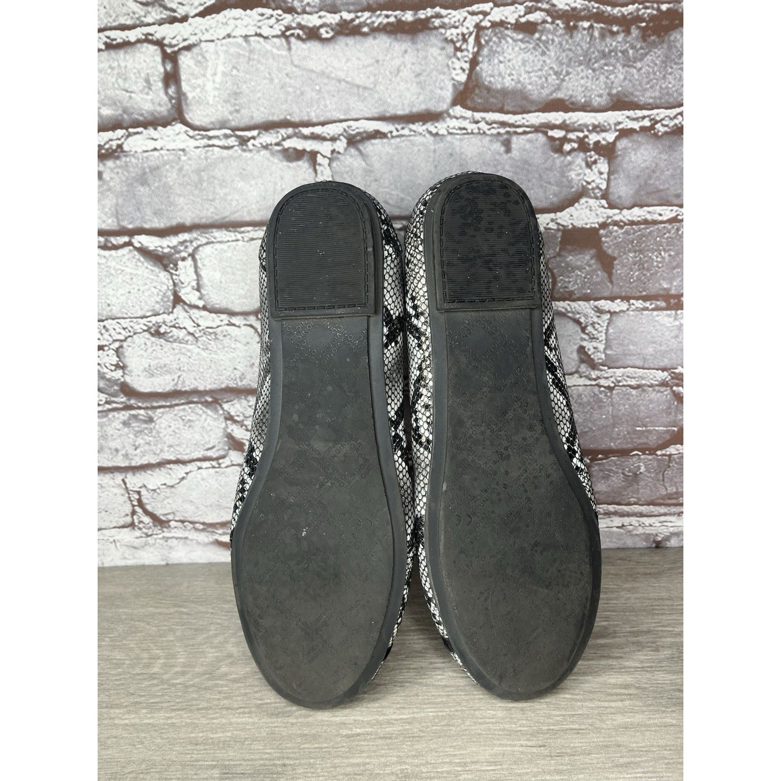 Etonic Vionic Carroll Snake Black White Ballet Slip On Flats Women Size US 11 / IT 41 - 24 Thumbnail