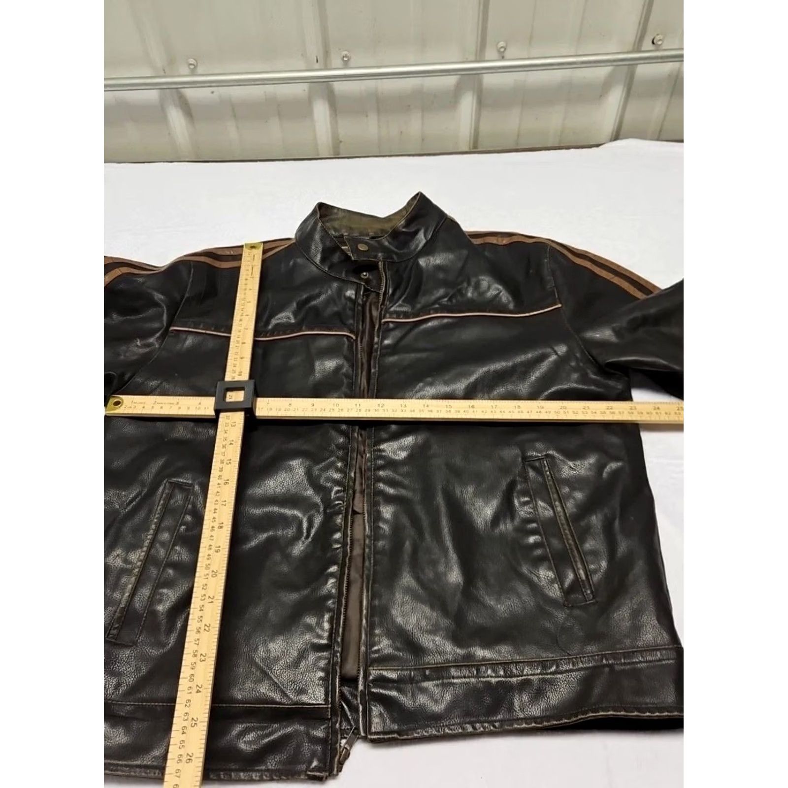 Vintage Arizona Jean Co Men’s Leather Jacket Motorcycle Jacket Striped Brown Leather Zip Pockets Size L Size US 33 - 8 Thumbnail