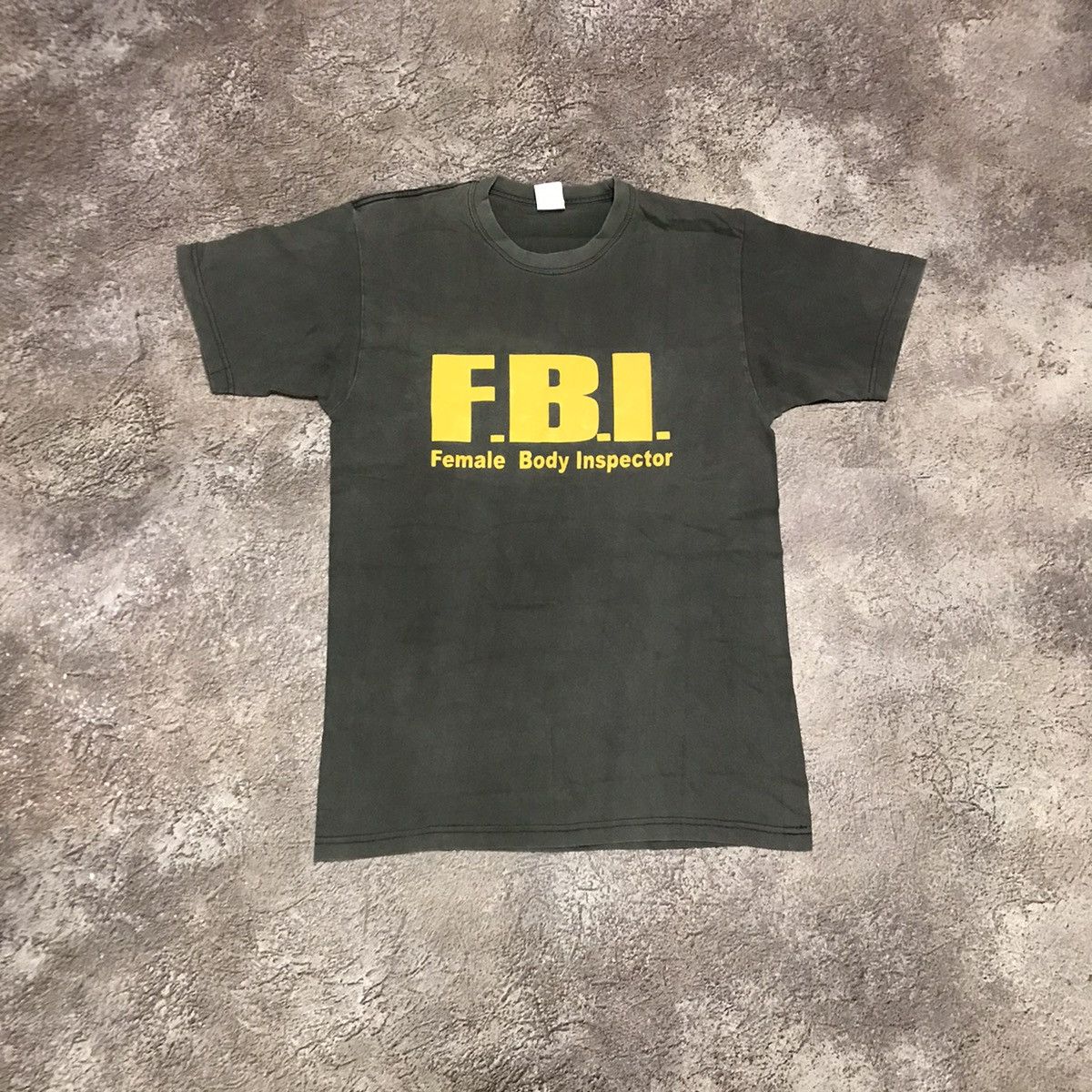 Vintage Vintage Y2K FBI Female Body Inspector Graphic Tee Streetwear Size US M / EU 48-50 / 2 - 2 Thumbnail