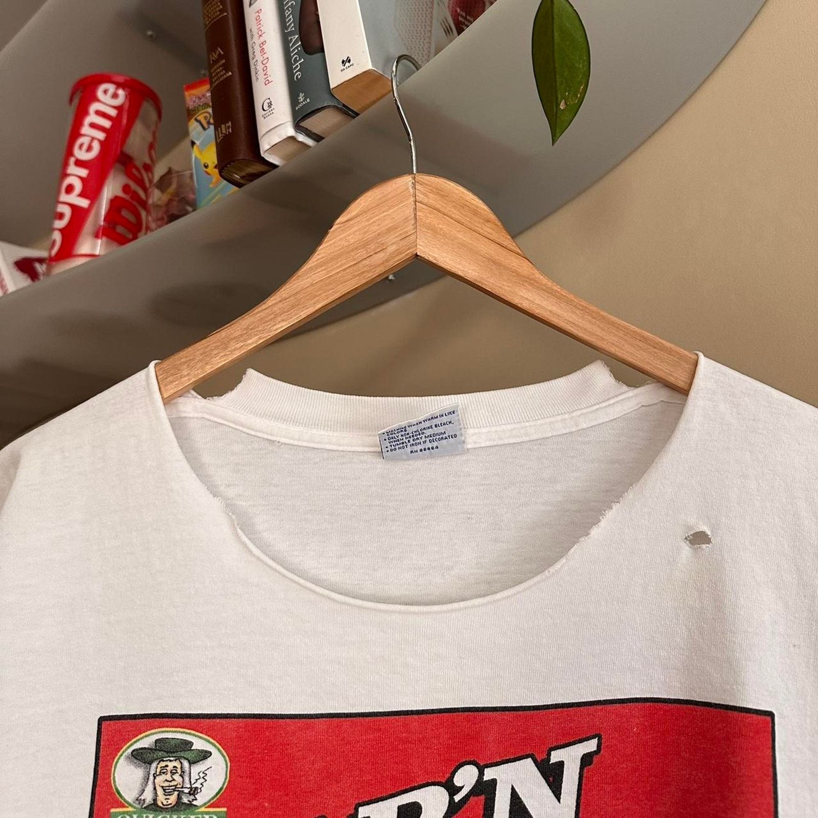 Rap Tees × Vintage Vintage Captain Chronicle Weed Shirt Size US XL / EU 56 / 4 - 4 Thumbnail