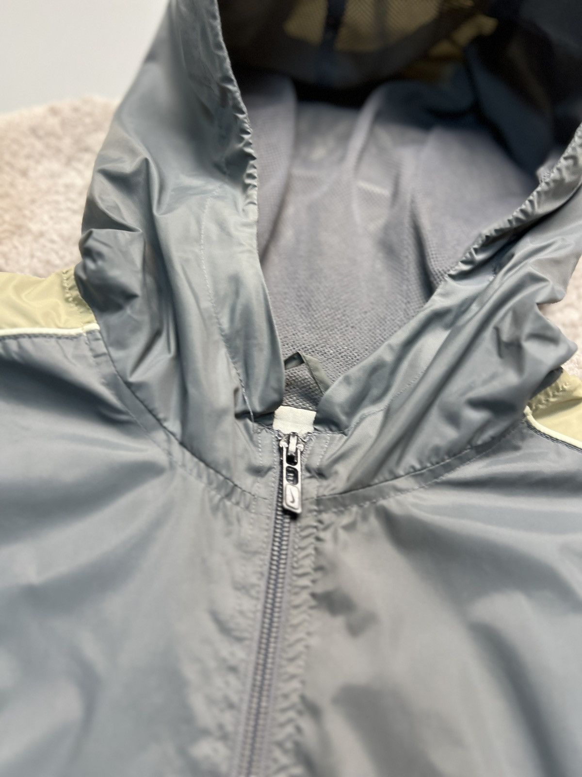 Nike × Vintage Vintage Nike Nylon Track Jacket Swoosh Y2k Size US L / EU 52-54 / 3 - 6 Thumbnail