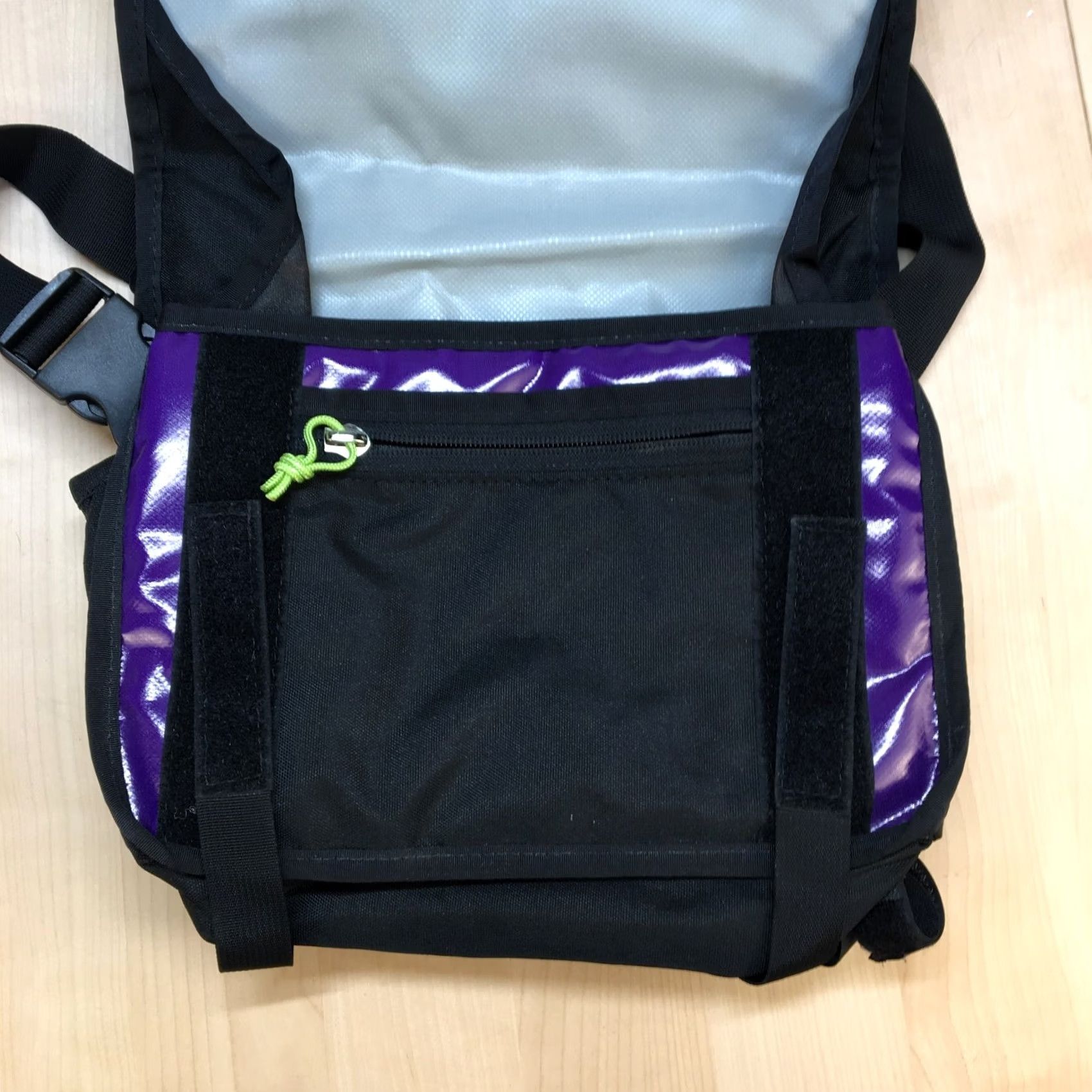 Vintage Green Guru Recycled Small Messenger Bag Purple Shoulder Upcycled Water Resistant Size ONE SIZE - 3 Thumbnail