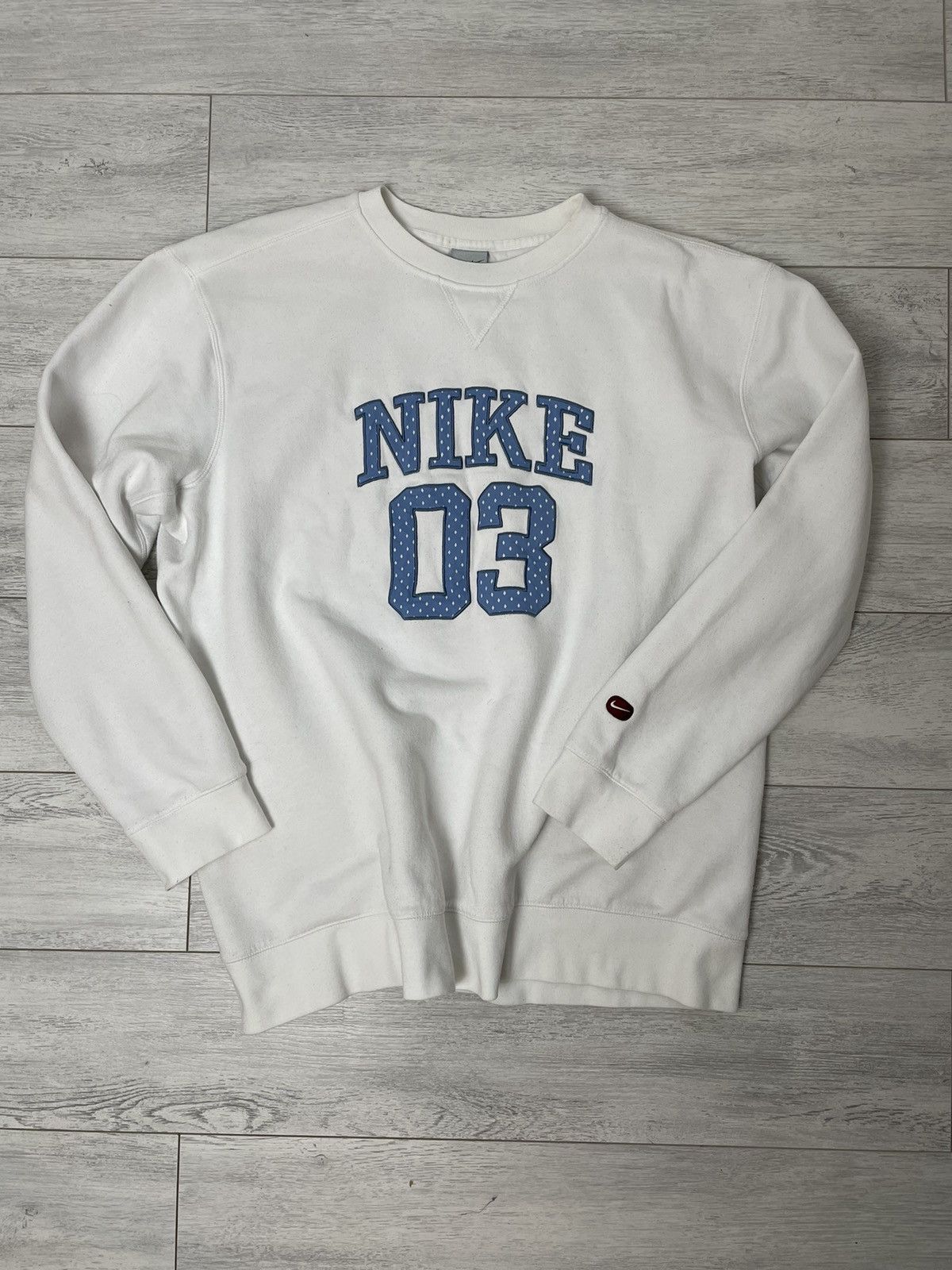 Nike × Vintage Nike Vintage Sweatshirts center logo 90s Size US L / EU 52-54 / 3 - 13 Thumbnail