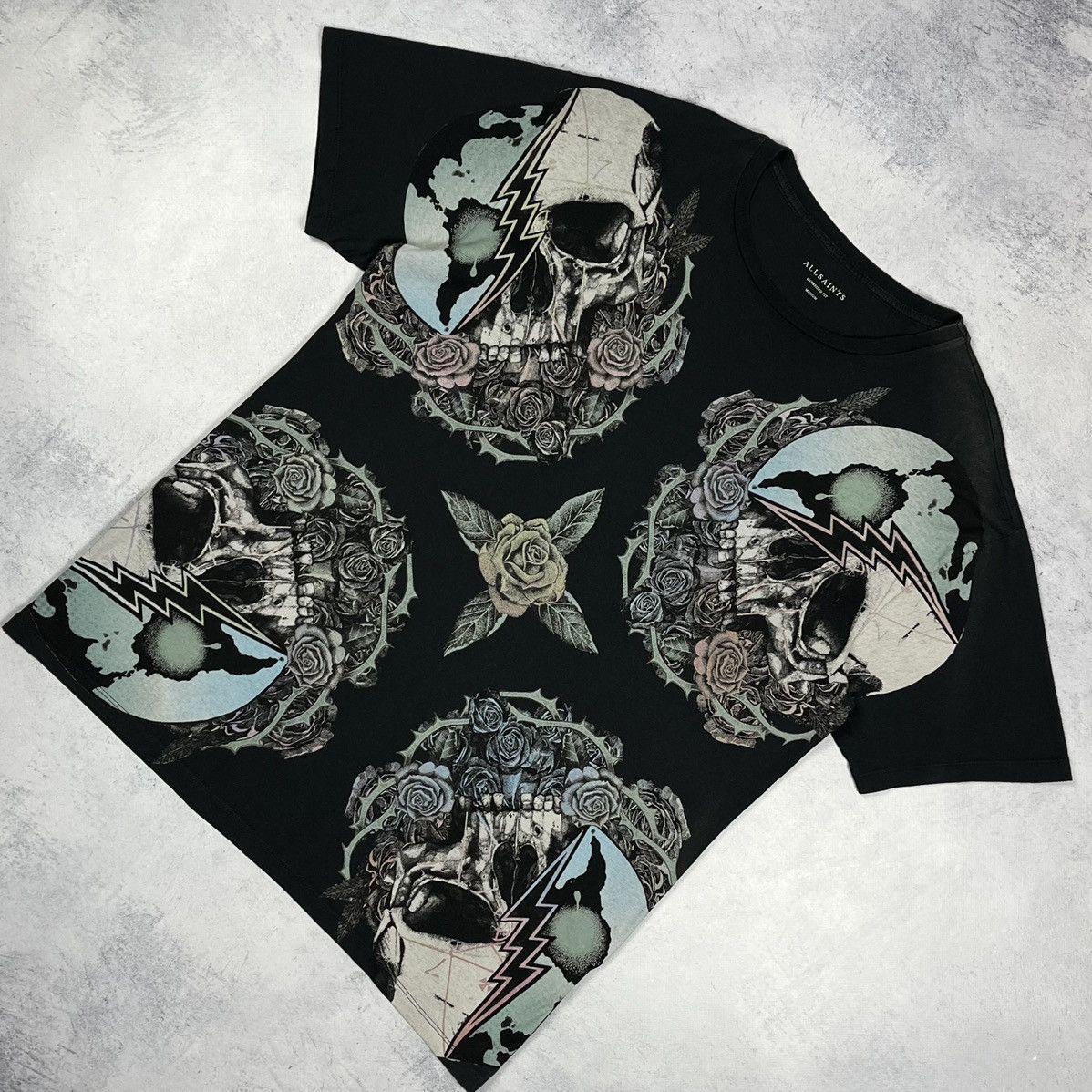 Allsaints Designer AllSaints Orbit Skulls Big Logo Oversize T Shirt Size US M / EU 48-50 / 2 - 1 Thumbnail